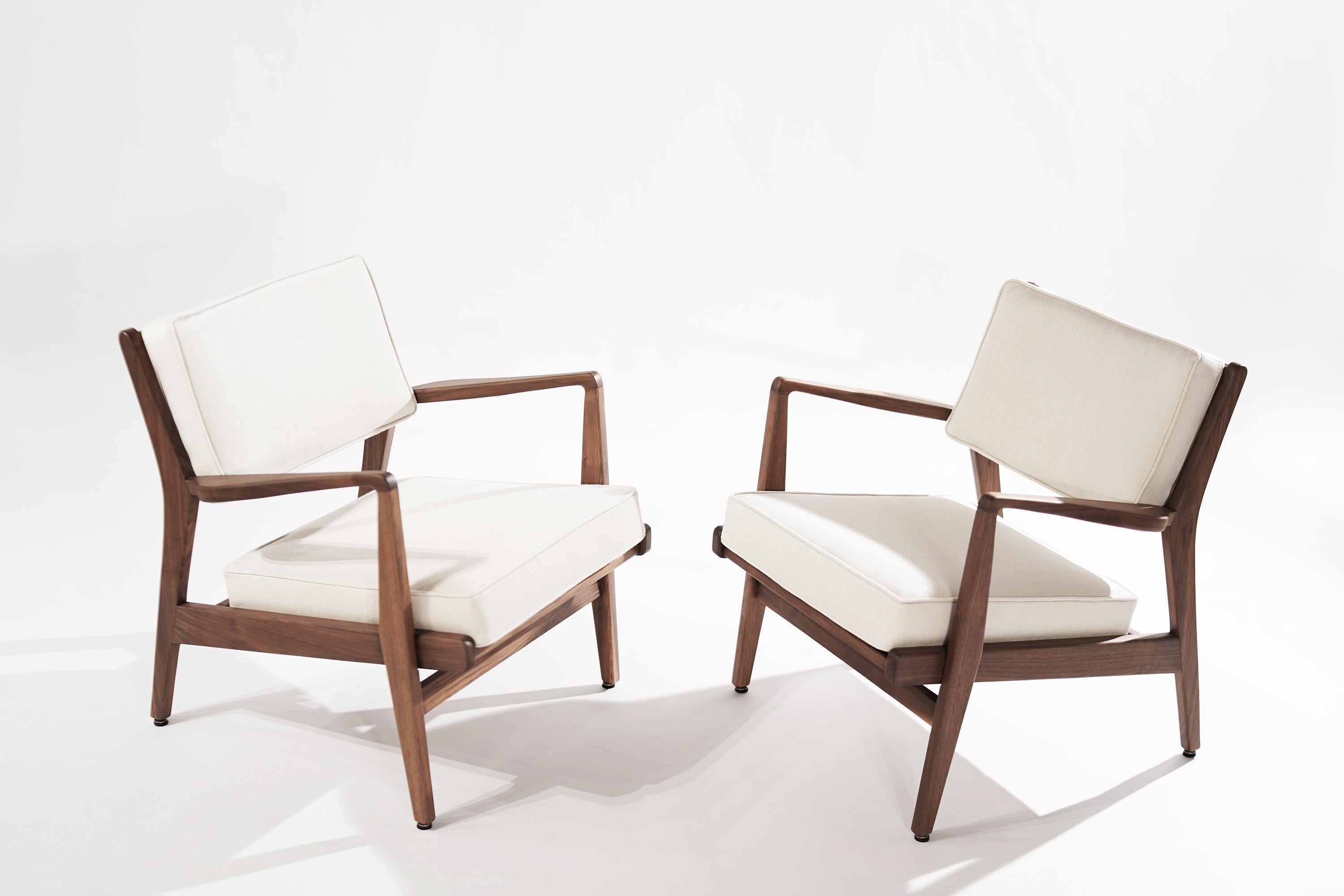 Twill Walnut Lounge Chairs by Jens Risom, 1950s