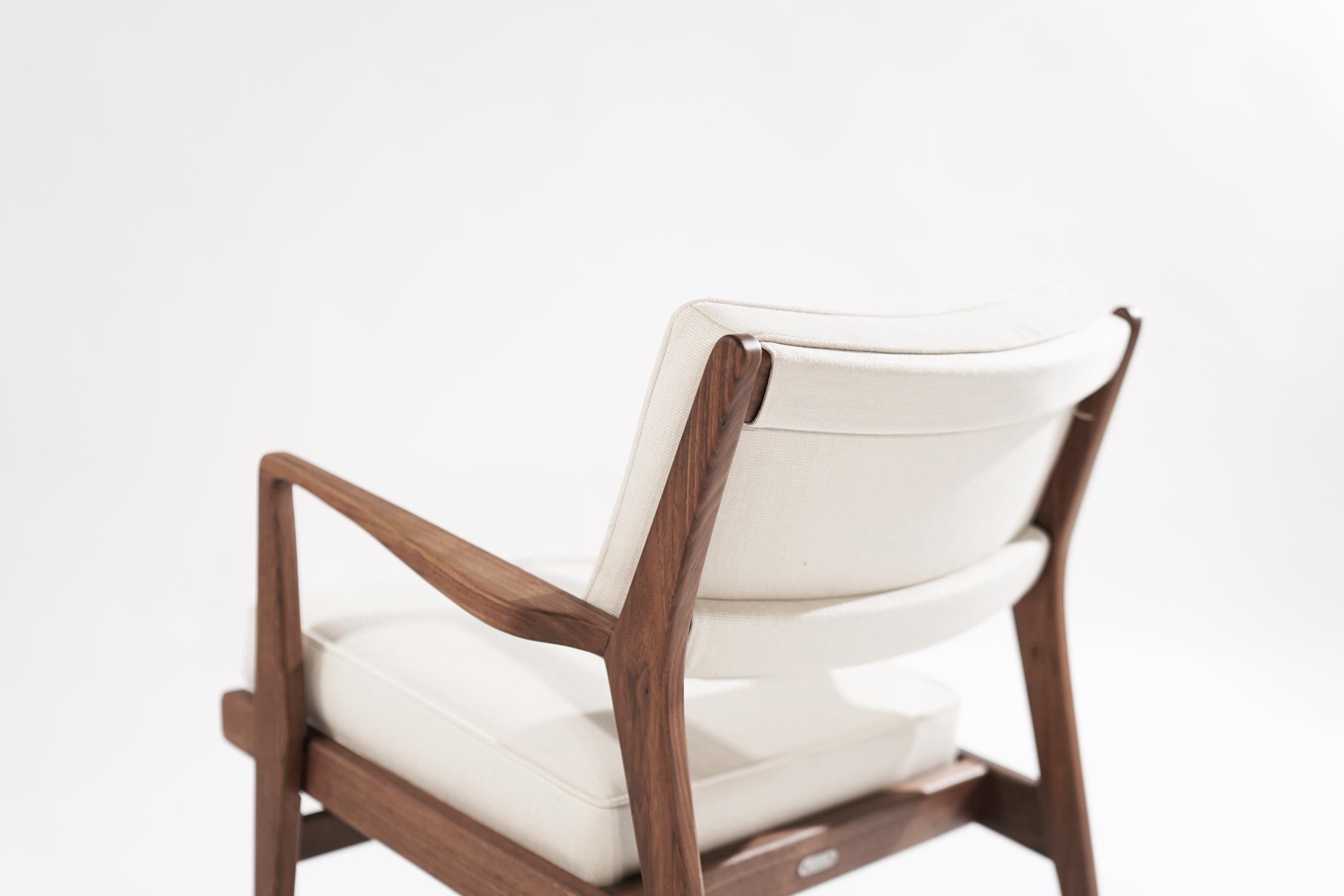 Walnut Lounge Chairs by Jens Risom, 1950s 1