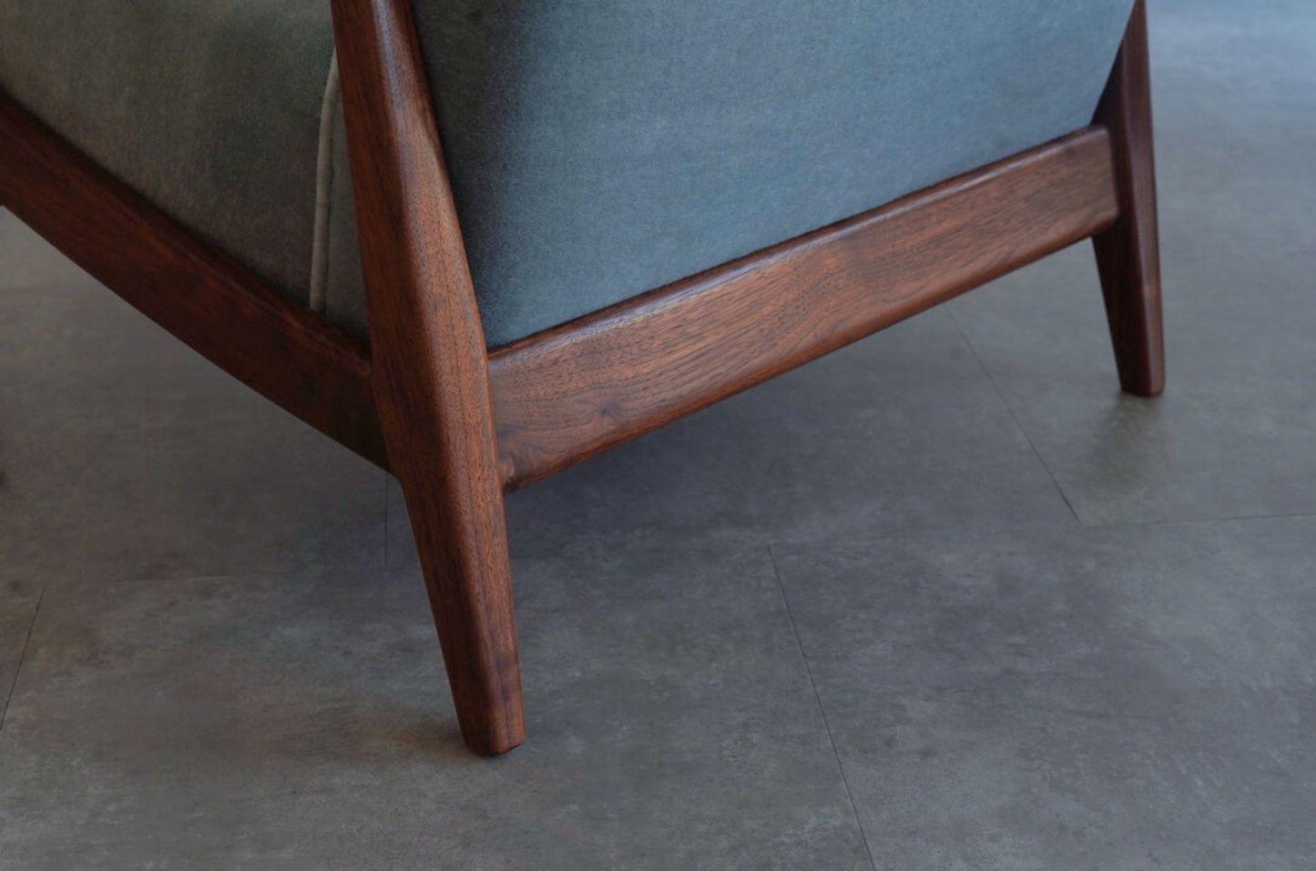 Walnut Lounge Chairs by Jens Risom, C. 1950s For Sale 1