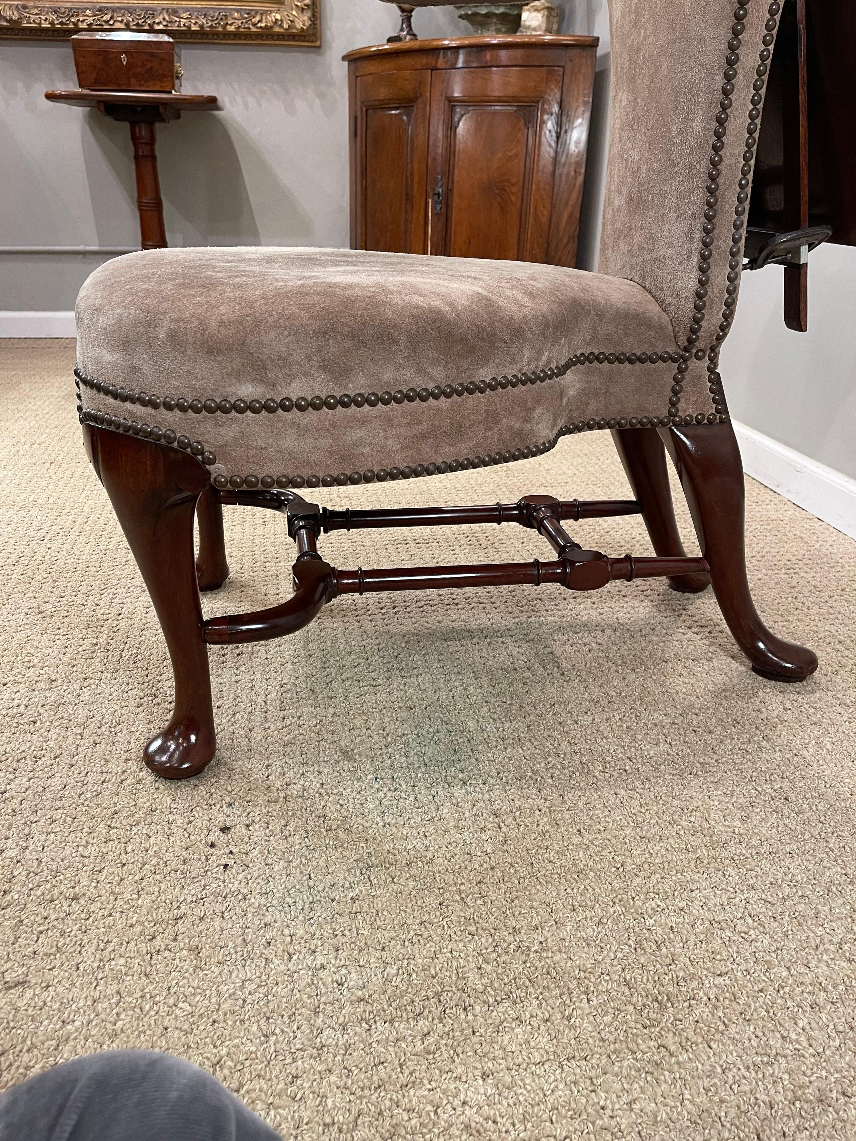 Walnut & Mahogany Cockfighting Chair In Good Condition For Sale In New York, NY