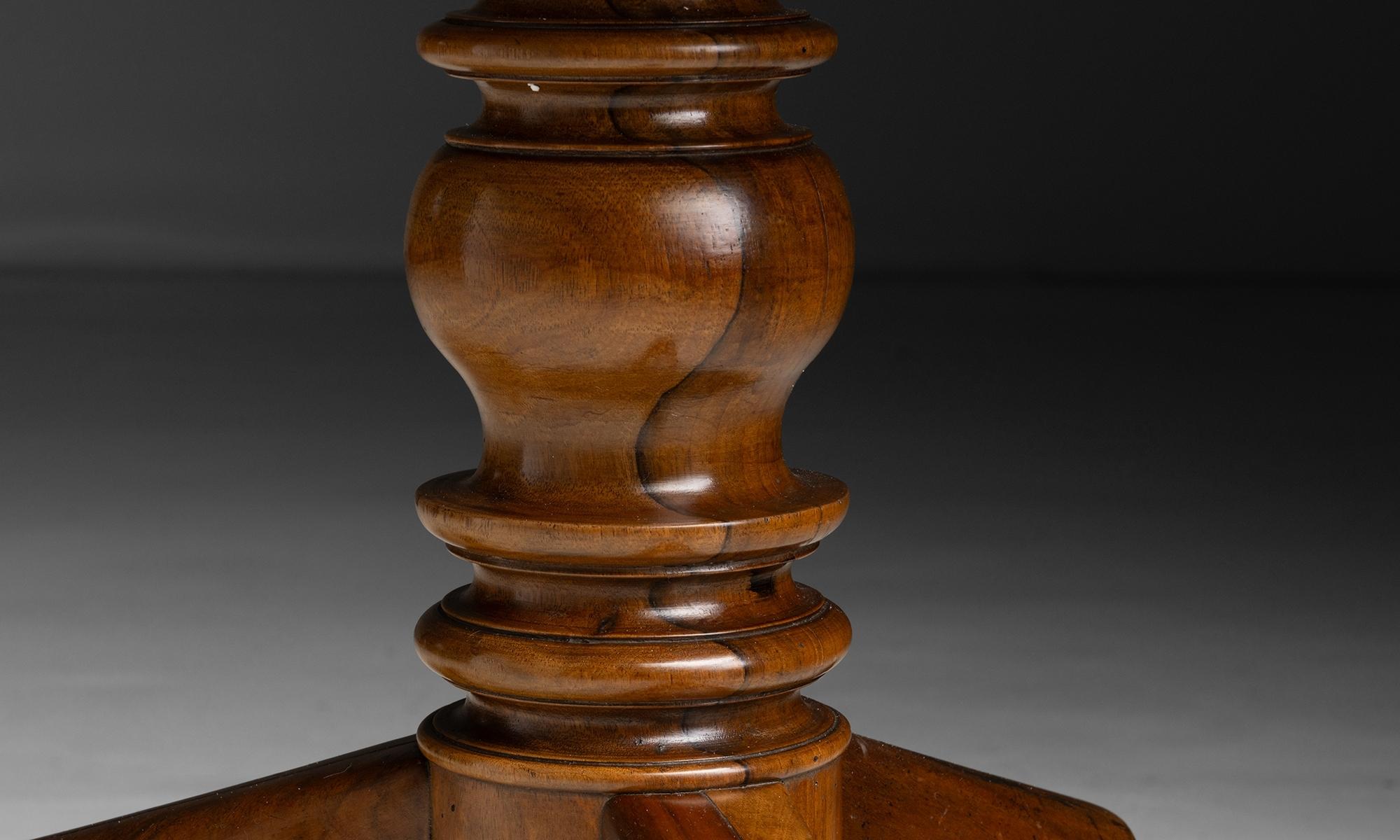 Walnut “Manx” Table, England circa 1860 In Good Condition In Culver City, CA
