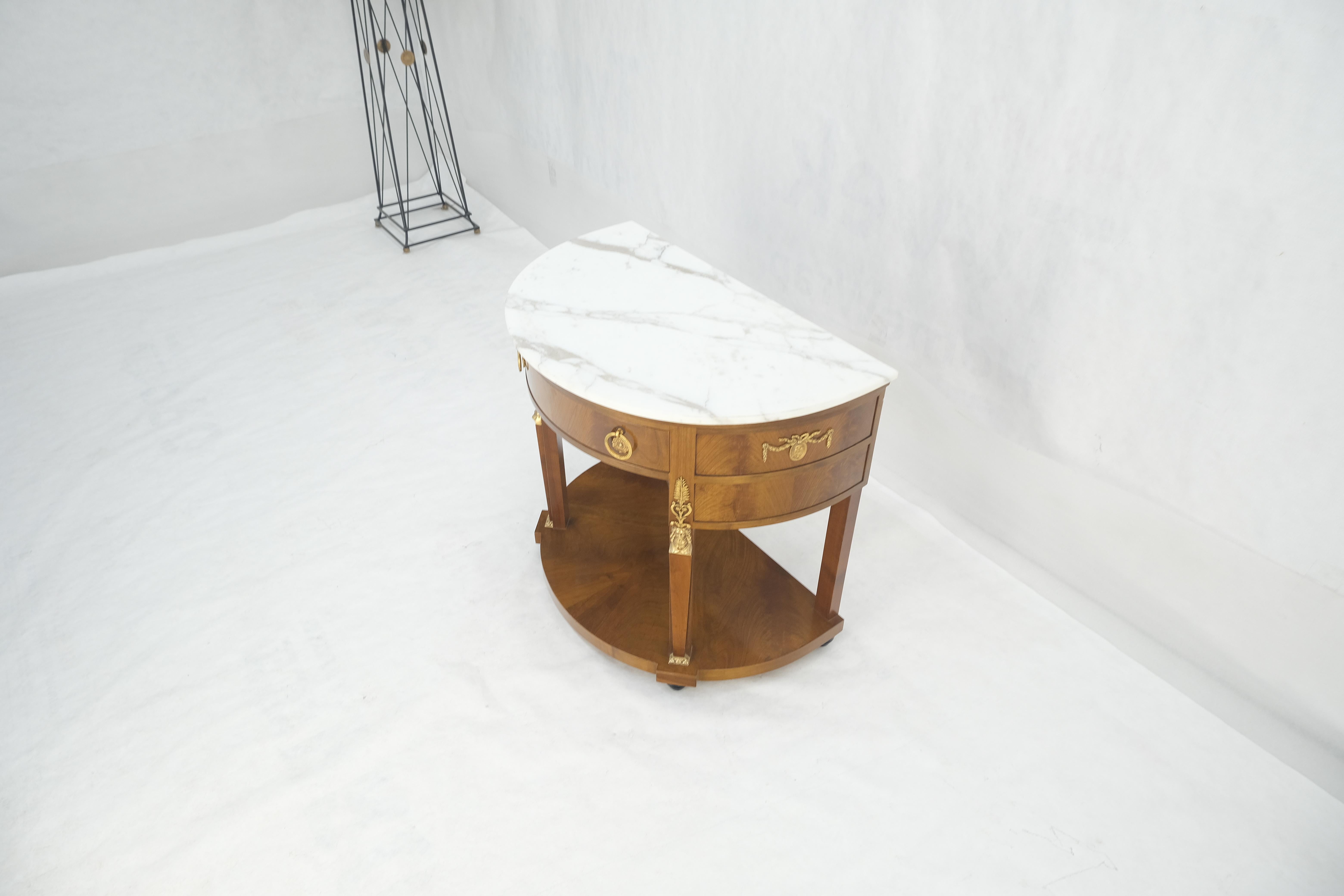 Tavolo consolle in noce con piano in marmo Neoclassico Demi Lune con montaggio in bronzo 1 cassetto in vendita 7