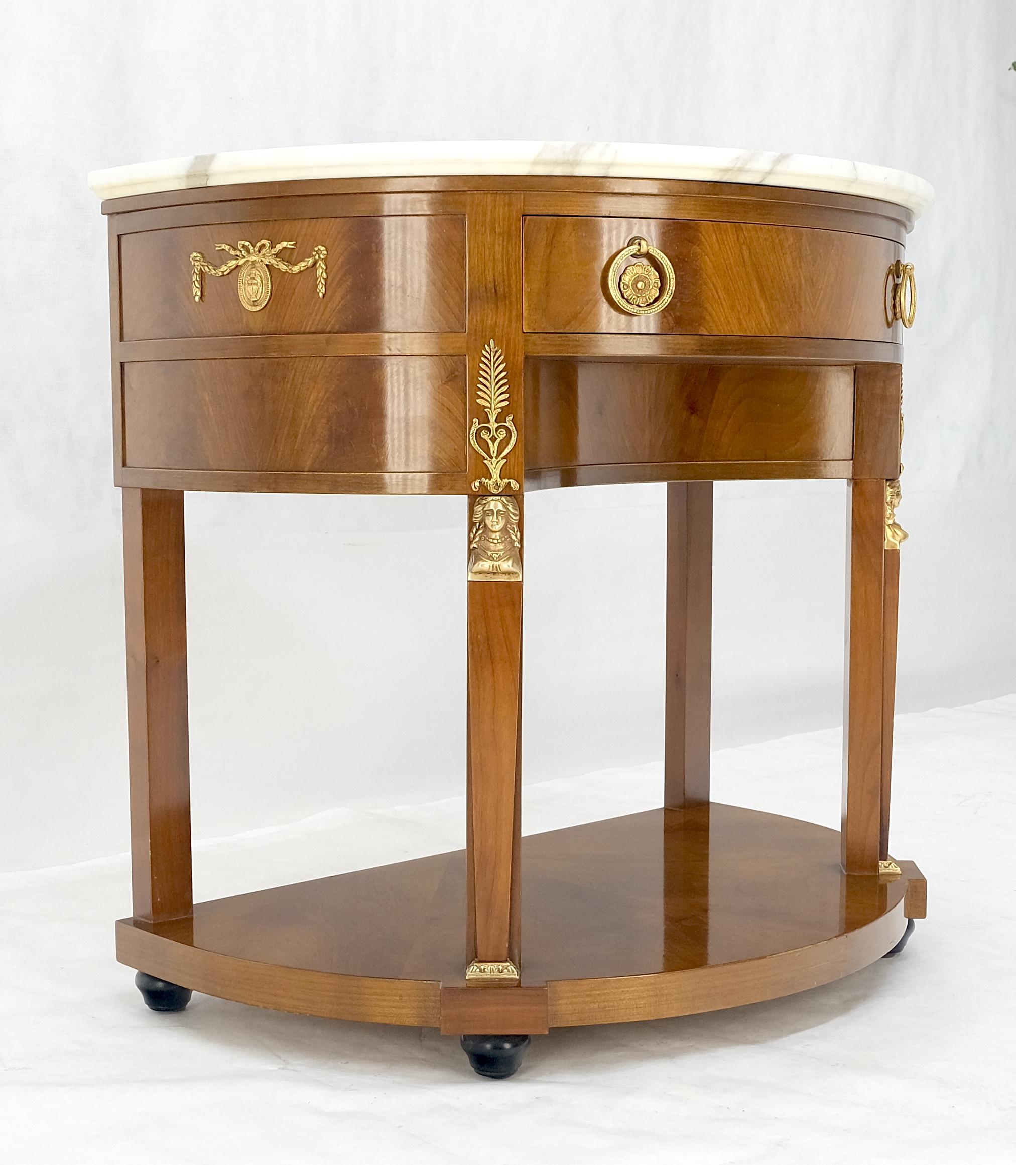 Tavolo consolle in noce con piano in marmo Neoclassico Demi Lune con montaggio in bronzo 1 cassetto in vendita 1