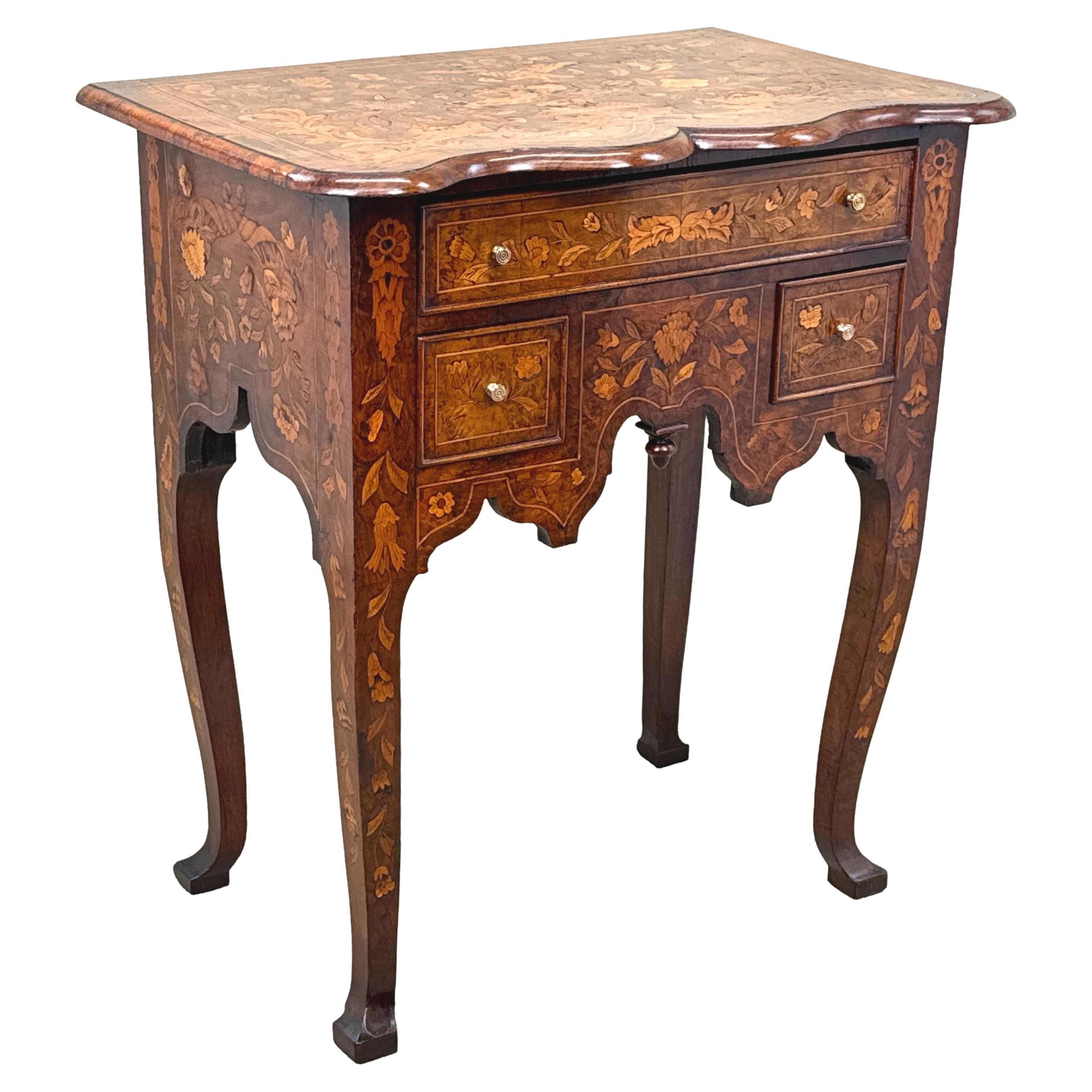 Bajera Georgiana de Nogal y Marquetería en venta