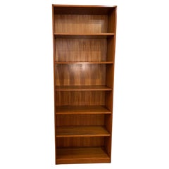 Nussbaum blond Mid-Century Bücherregal mit verstellbaren Regalböden