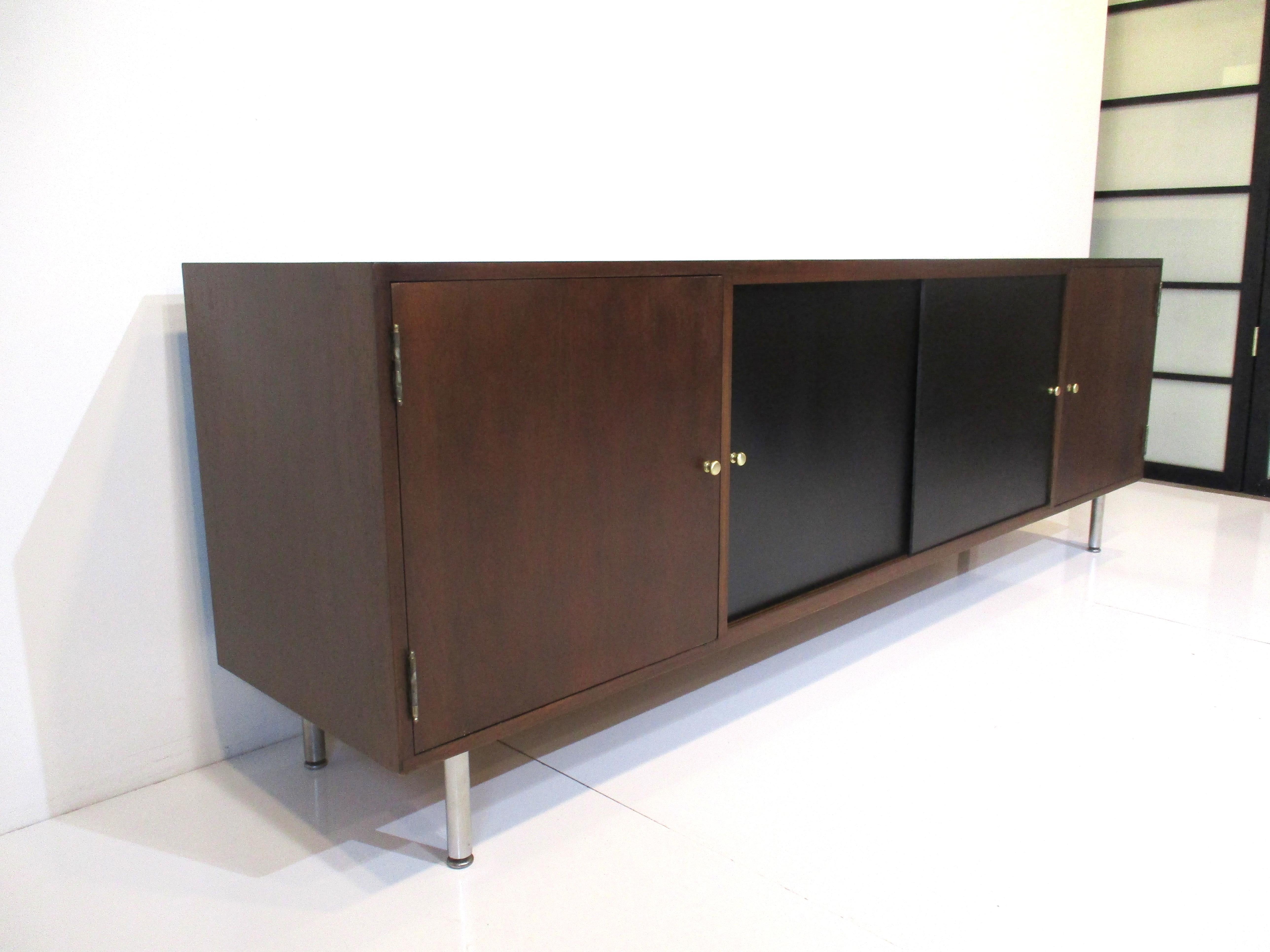 Walnut Mid Century Credenza in the Style of Herman Miller 5
