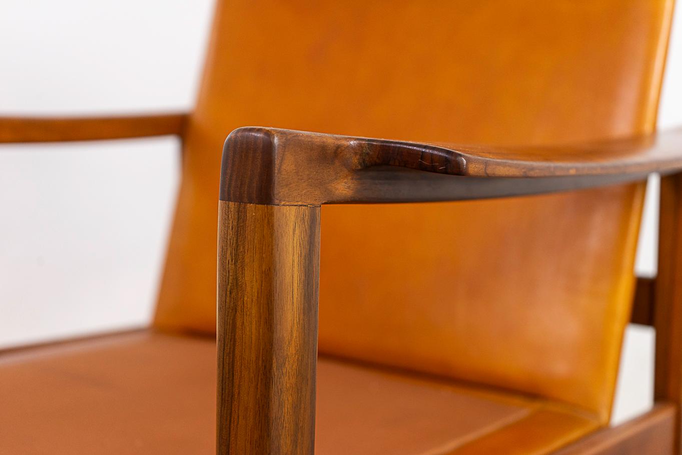 Scandinavian Modern Walnut Mid-Century Lounge Chair