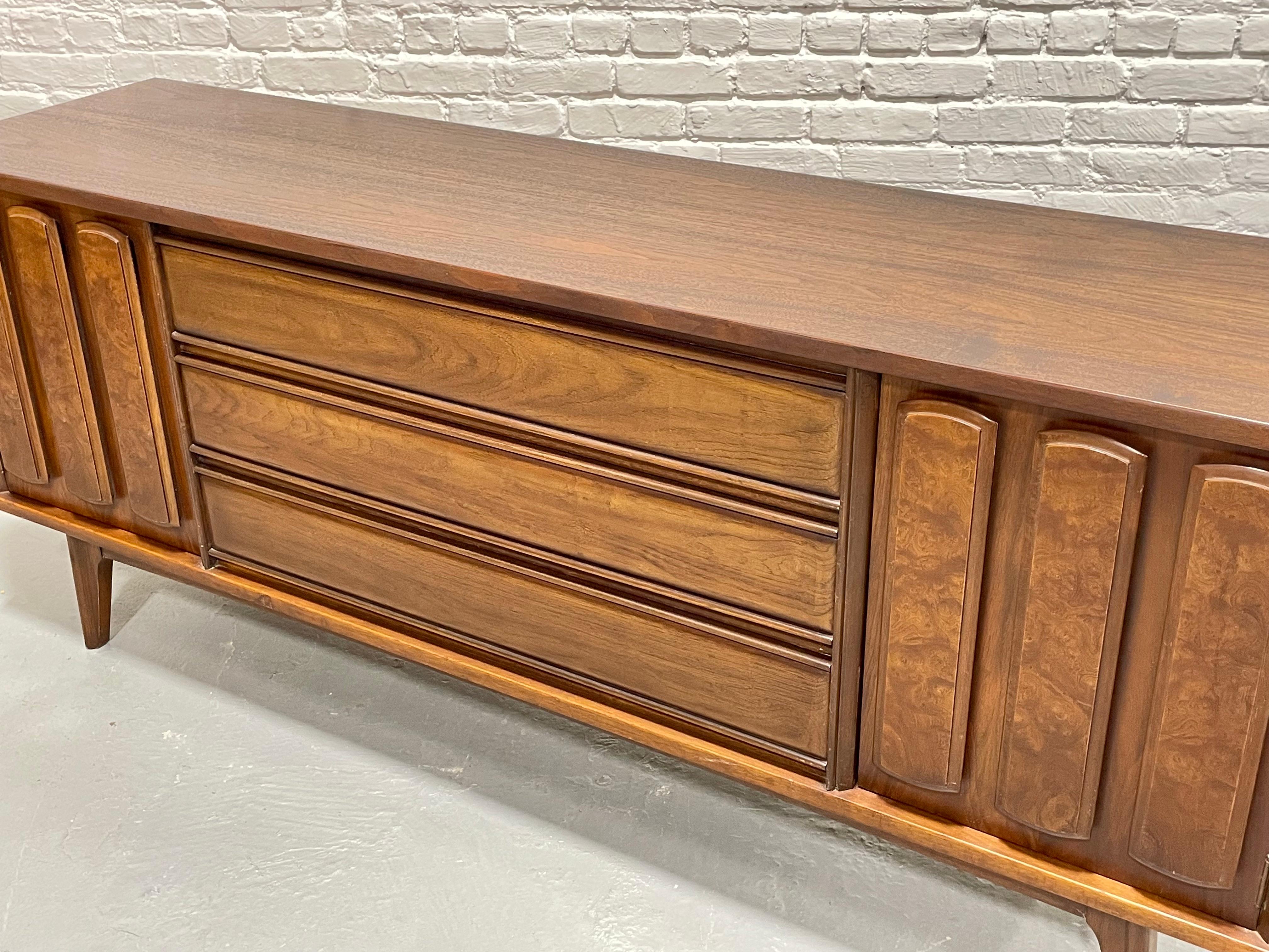 Walnut Mid Century MODERN Burled BEDROOM SET, c. 1960's For Sale 5