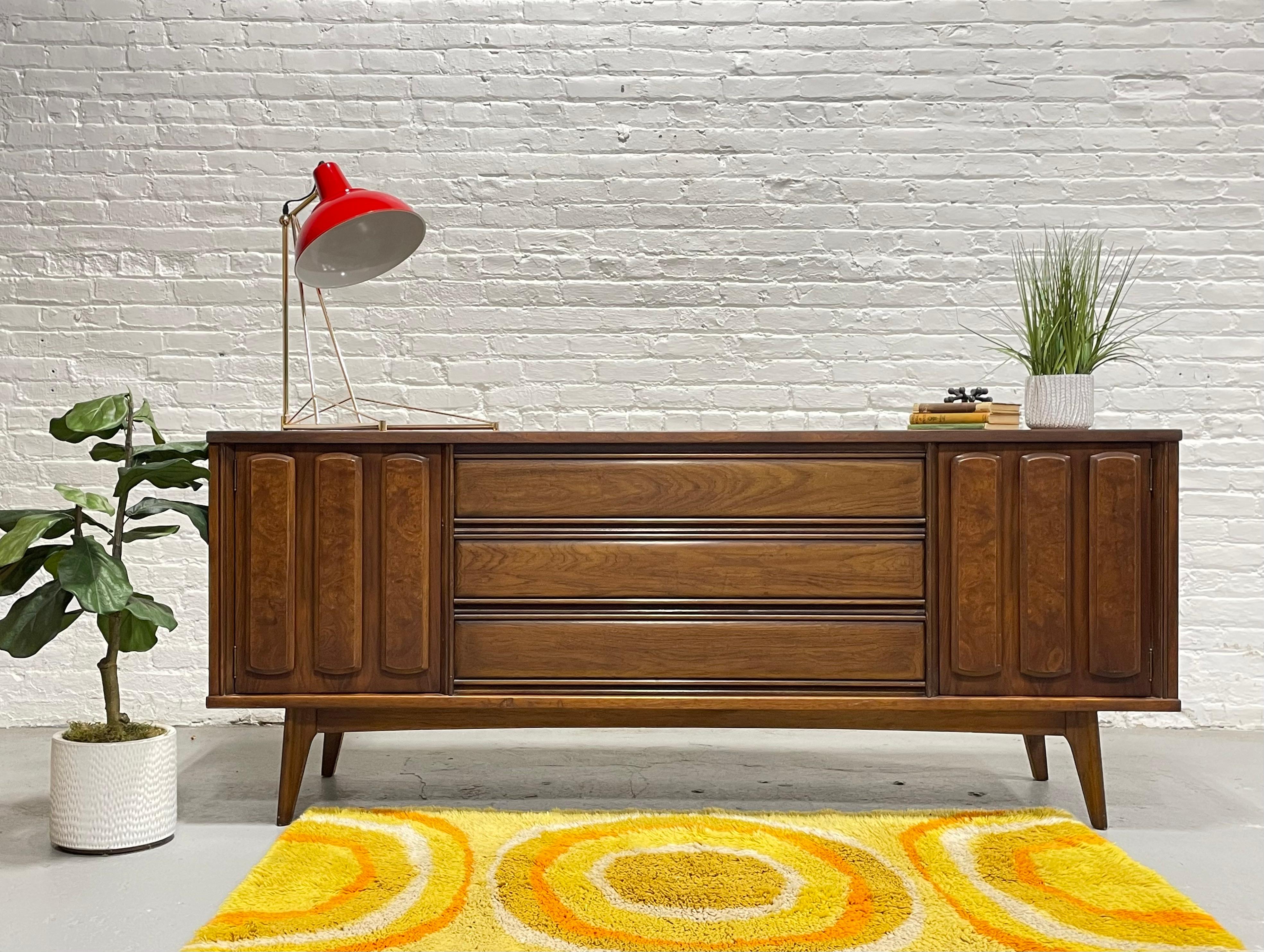 Mid-Century Modern Walnut Mid Century MODERN Burled BEDROOM SET, c. 1960's For Sale