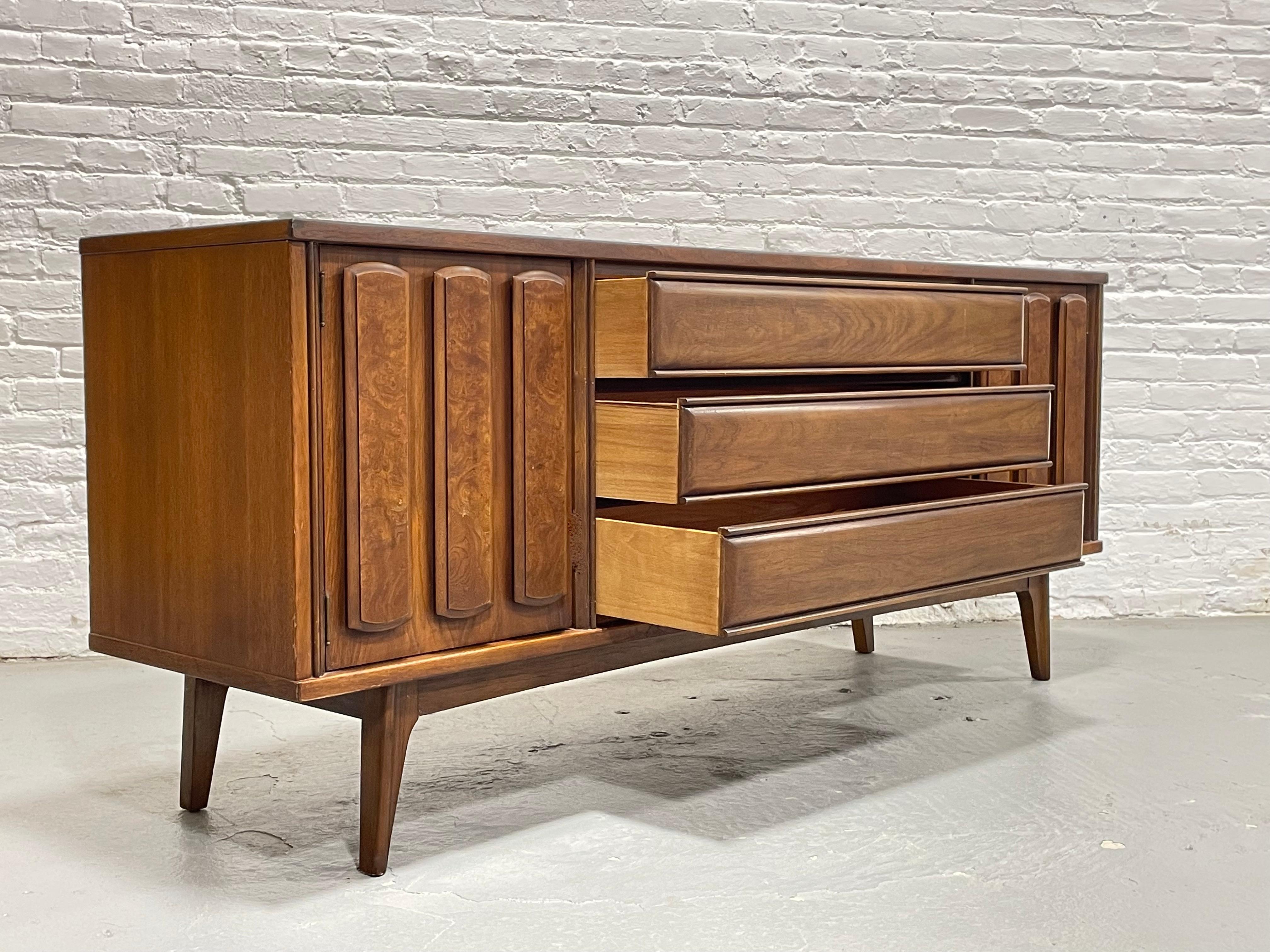 Walnut Mid Century MODERN Burled BEDROOM SET, c. 1960's For Sale 2