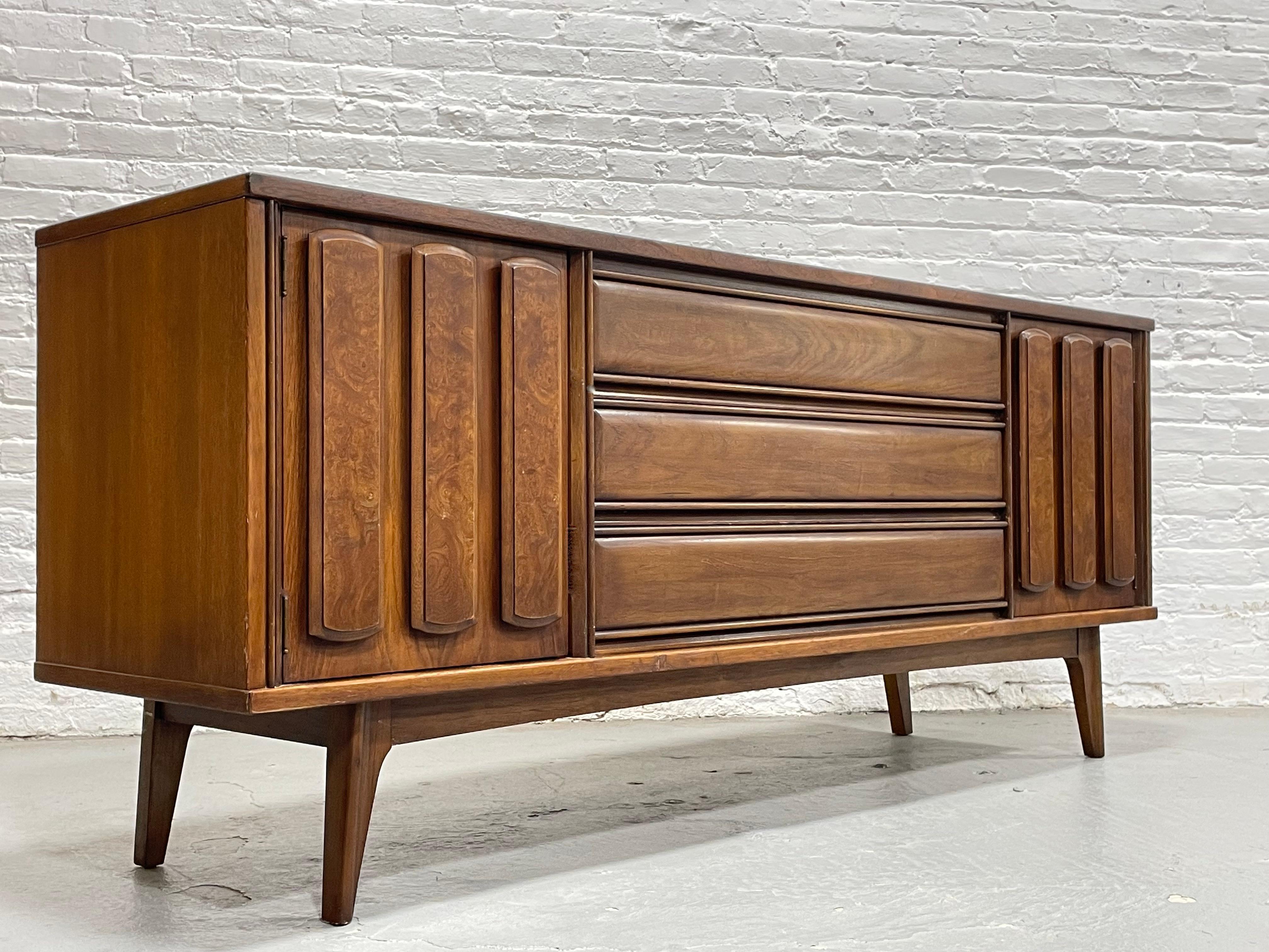 Walnut Mid Century MODERN Burled BEDROOM SET, c. 1960's For Sale 3