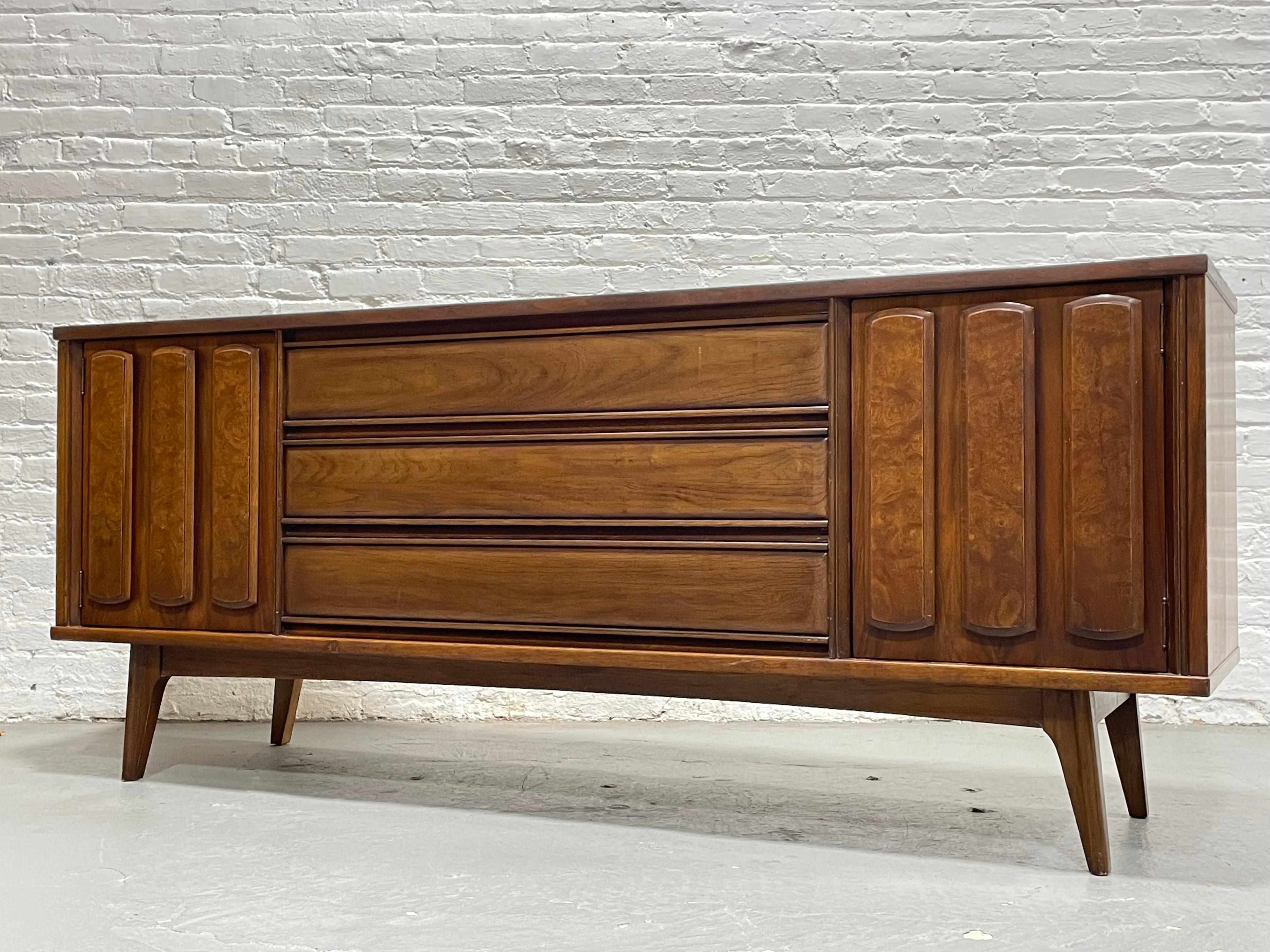Walnut Mid Century MODERN Burled BEDROOM SET, c. 1960's For Sale 4