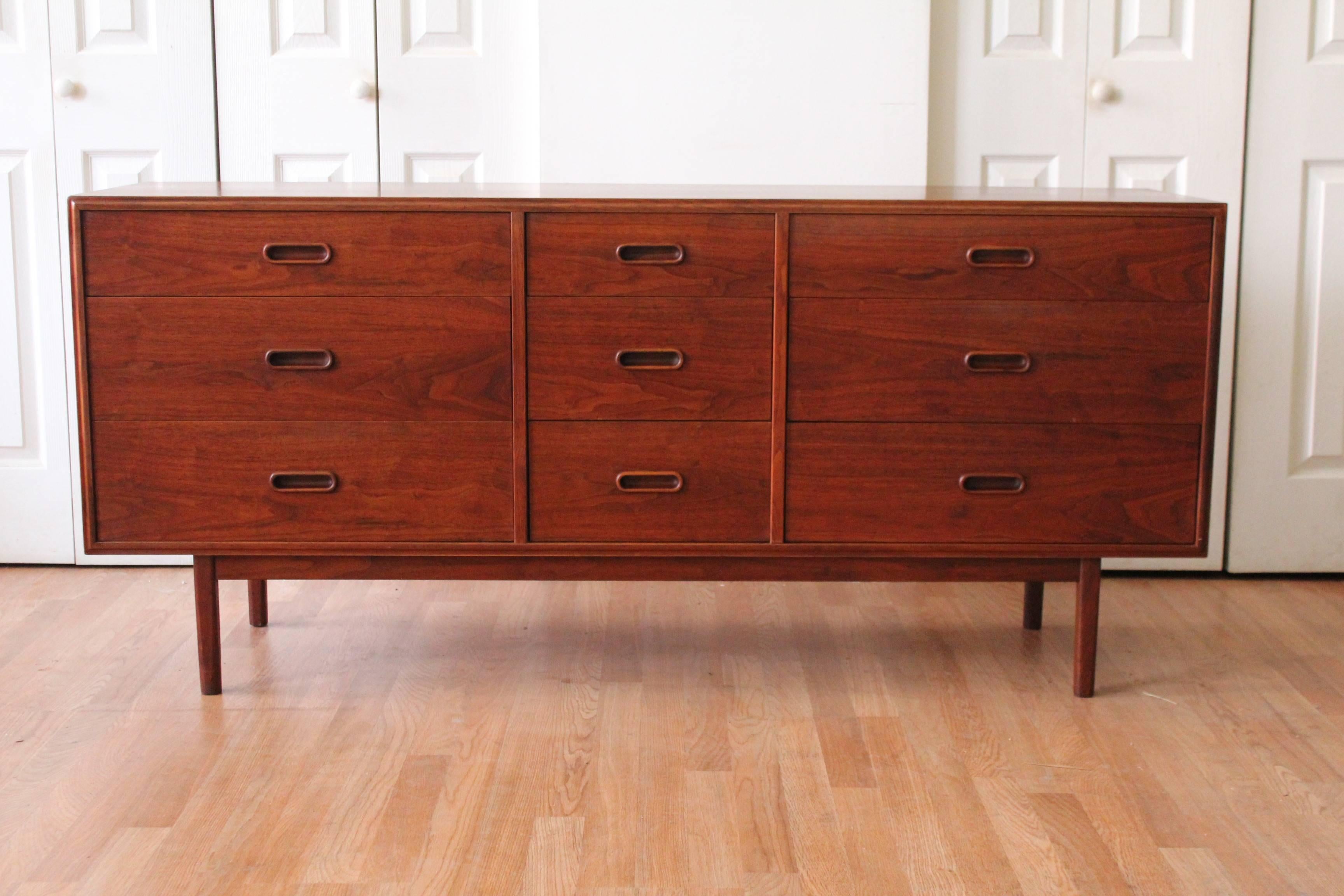 American Walnut Mid-Century Modern Dresser by Jack Cartwright for Founders