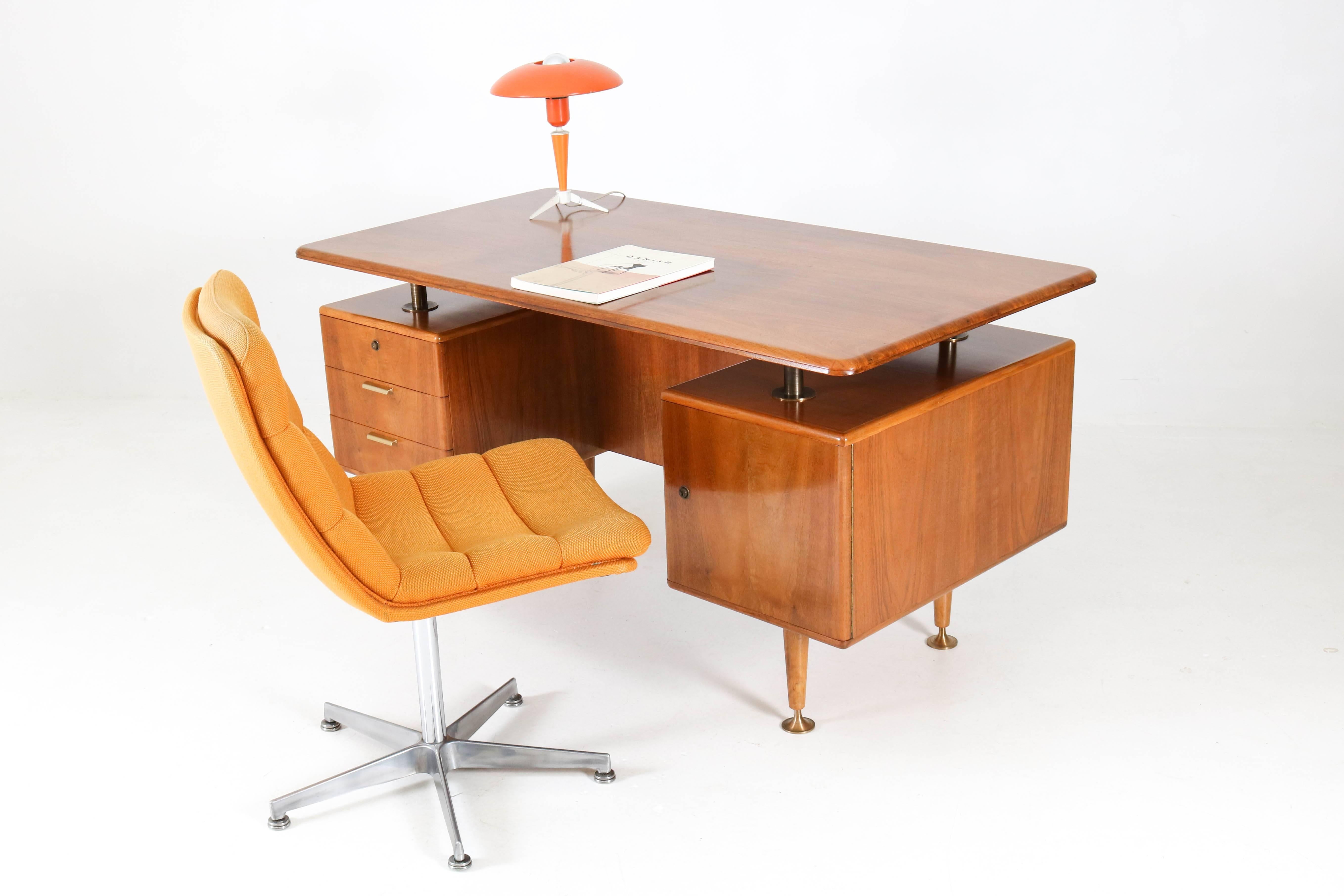 Walnut Mid-Century Modern Floating Top Desk by A.A.Patijn for Poly-Z, 1960s 8