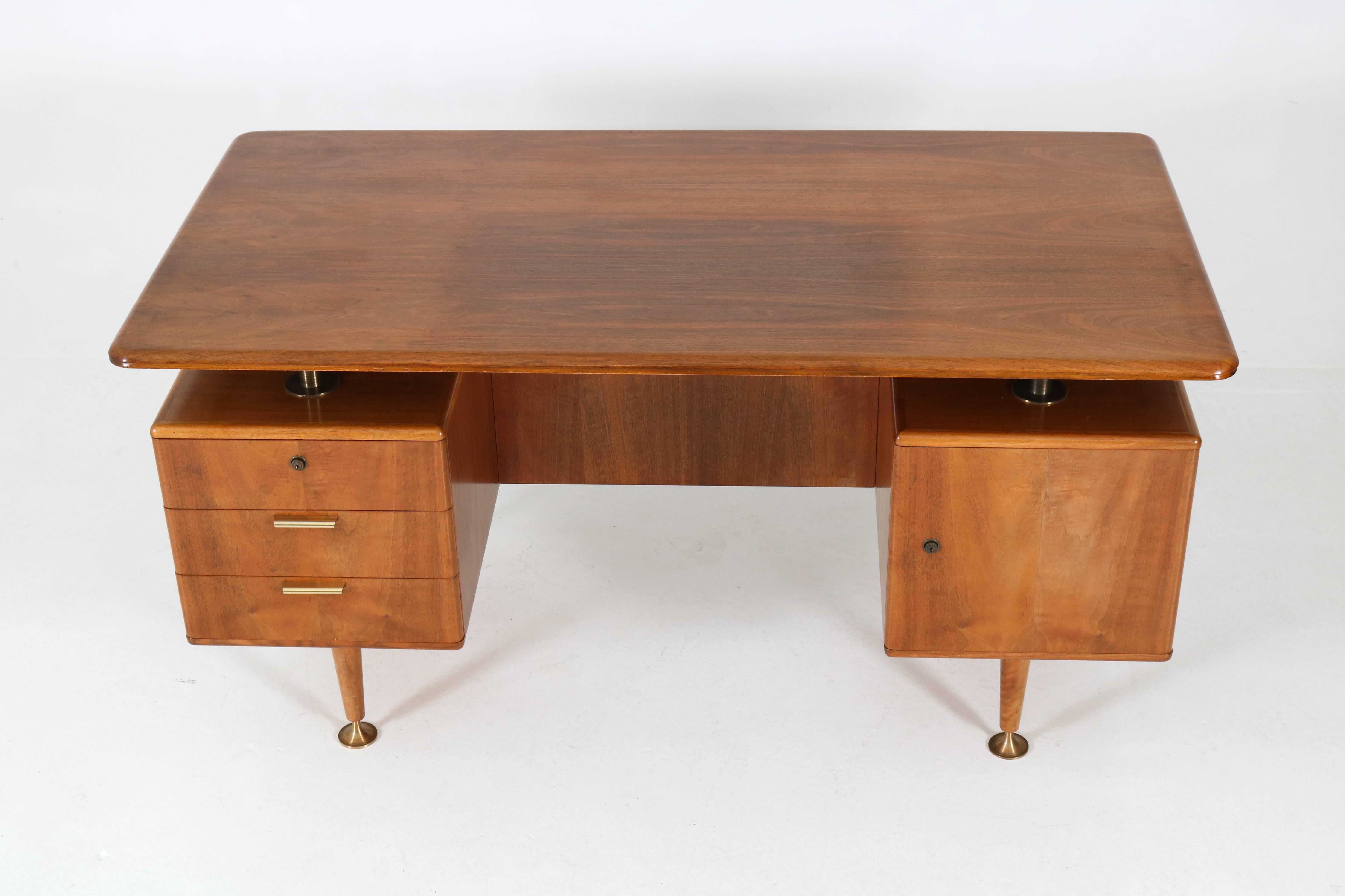 Mid-20th Century Walnut Mid-Century Modern Floating Top Desk by A.A.Patijn for Poly-Z, 1960s
