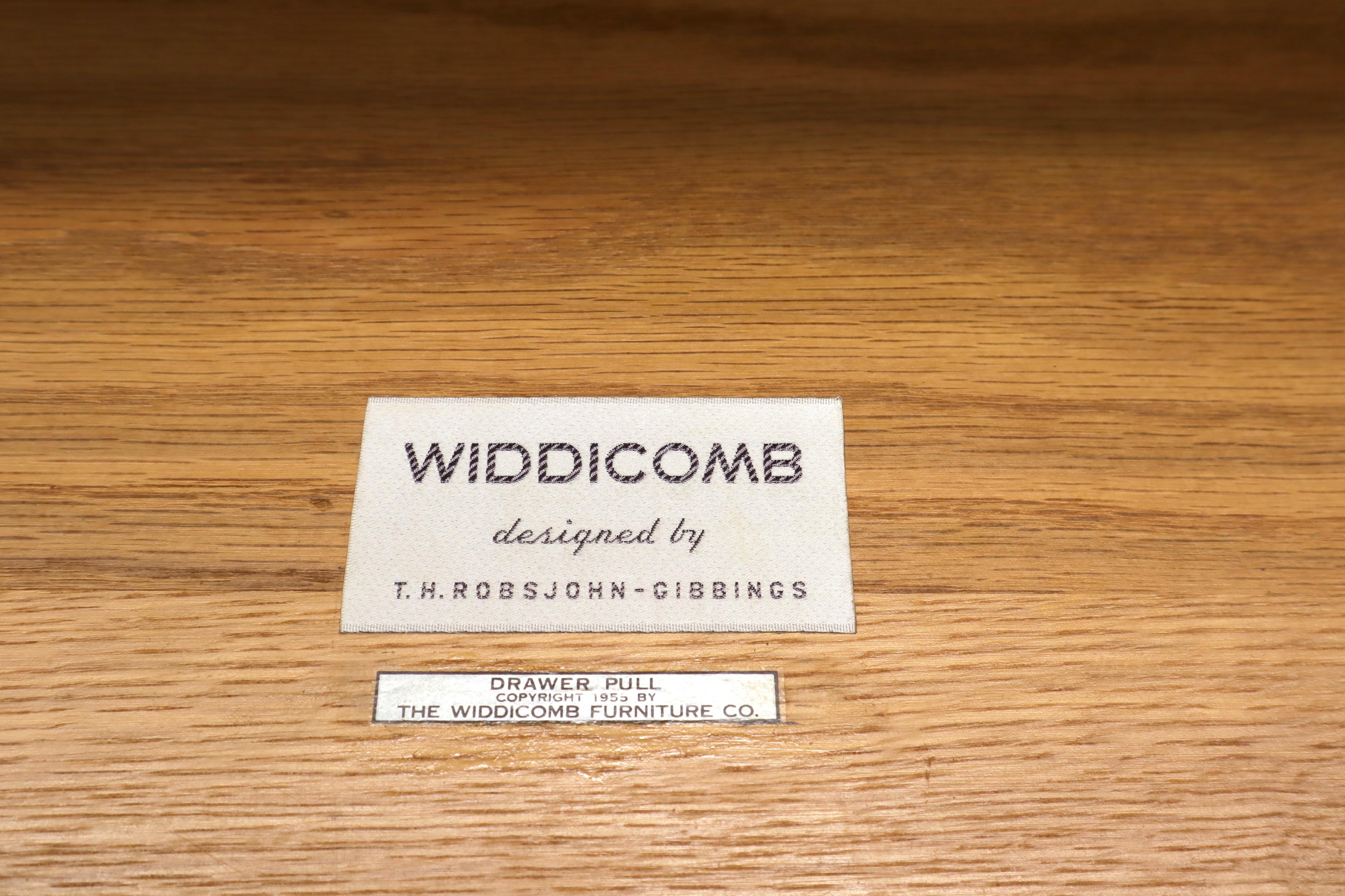 Walnut Mid-Century Modern Gibbings for Widdicomb Server Dresser Credenza 5