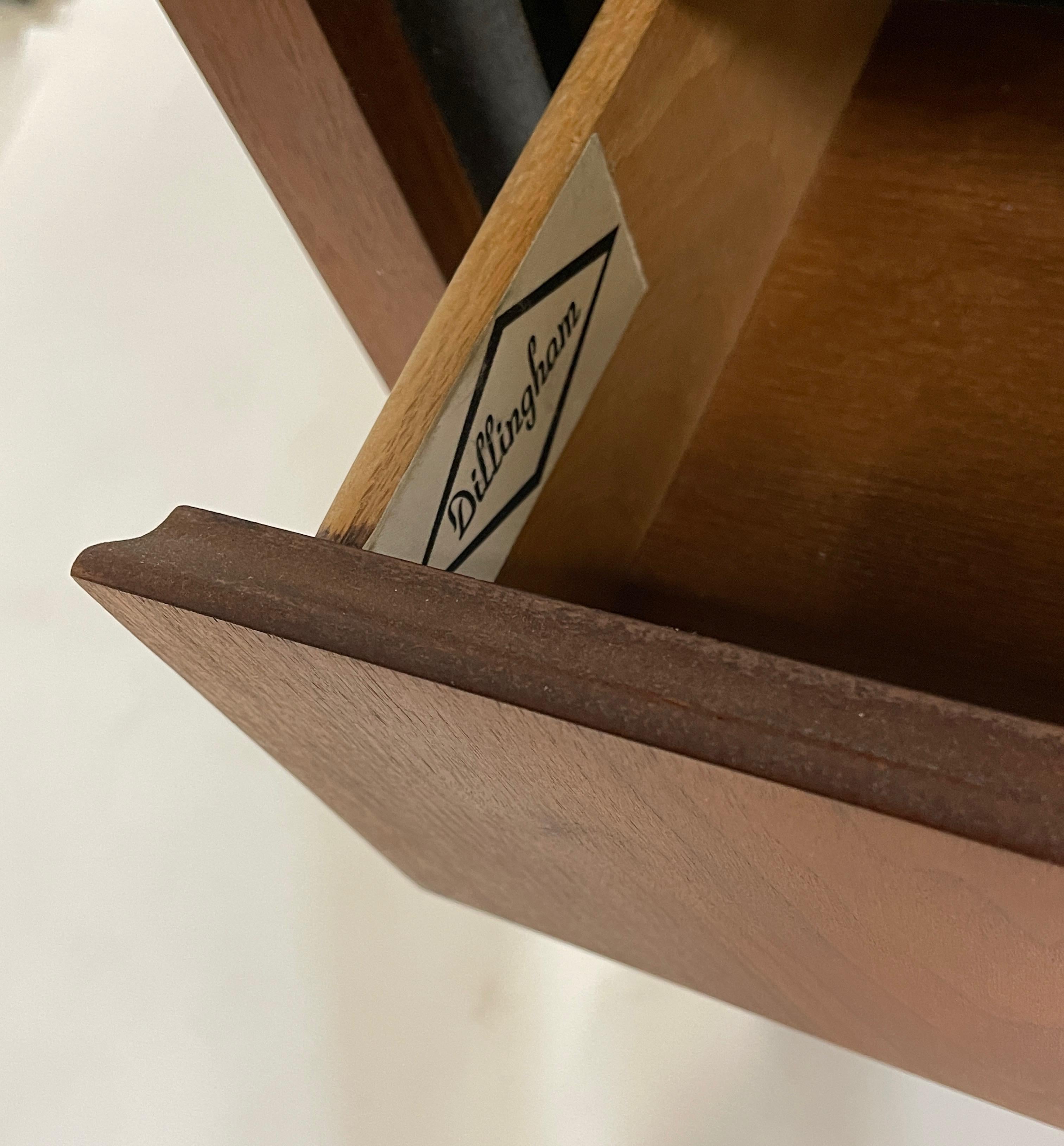 Walnut Mid-Century Modern Merton L.Gershun 9-Drawer Dresser by Dillingham In Good Condition In Hudson, NY
