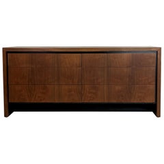 Walnut Mid-Century Modern Merton L.Gershun 9-Drawer Dresser by Dillingham