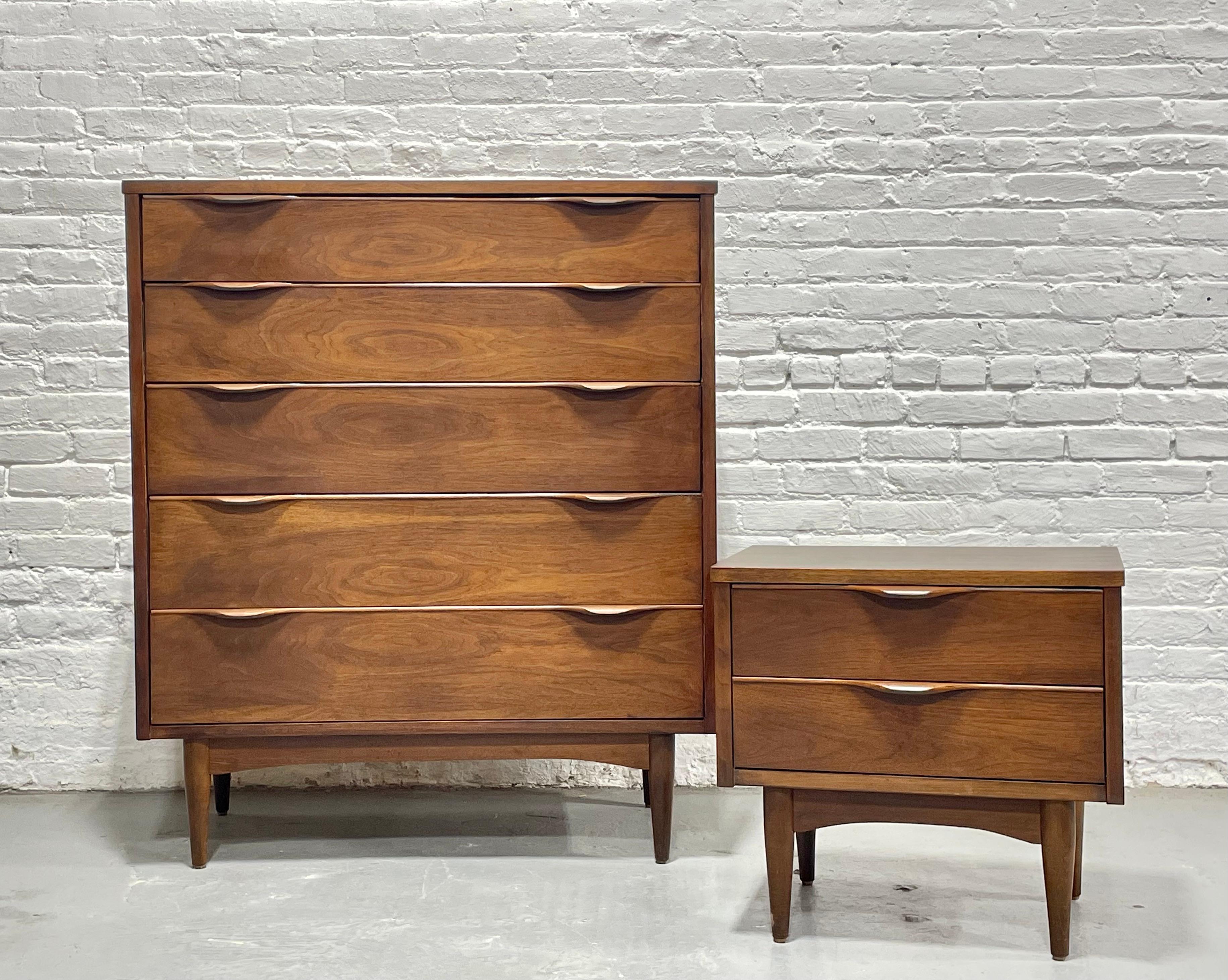 Walnut Mid Century MODERN Sculpted BEDROOM SET, c. 1960's 7