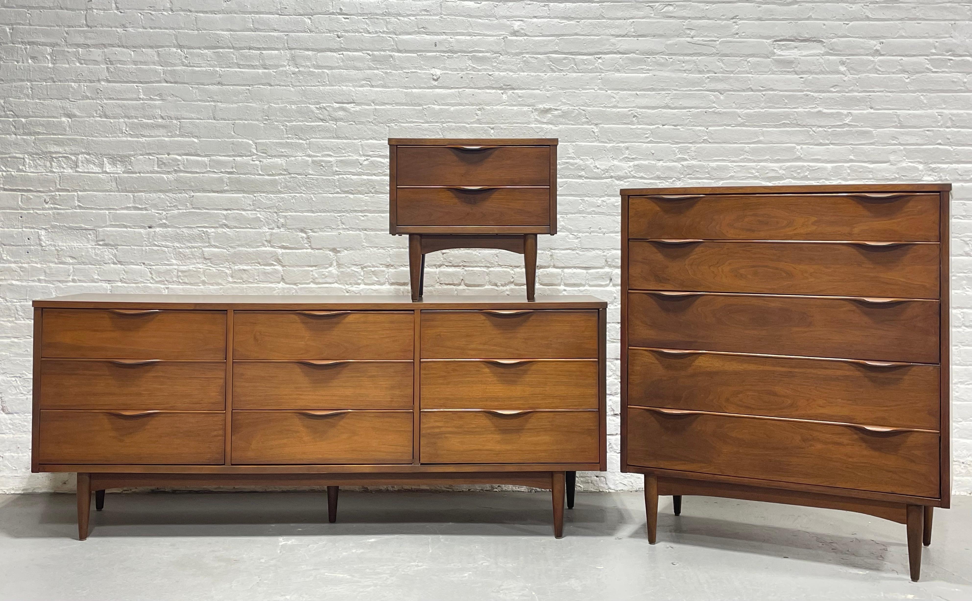 Walnut Mid Century MODERN Sculpted BEDROOM SET, c. 1960's 8