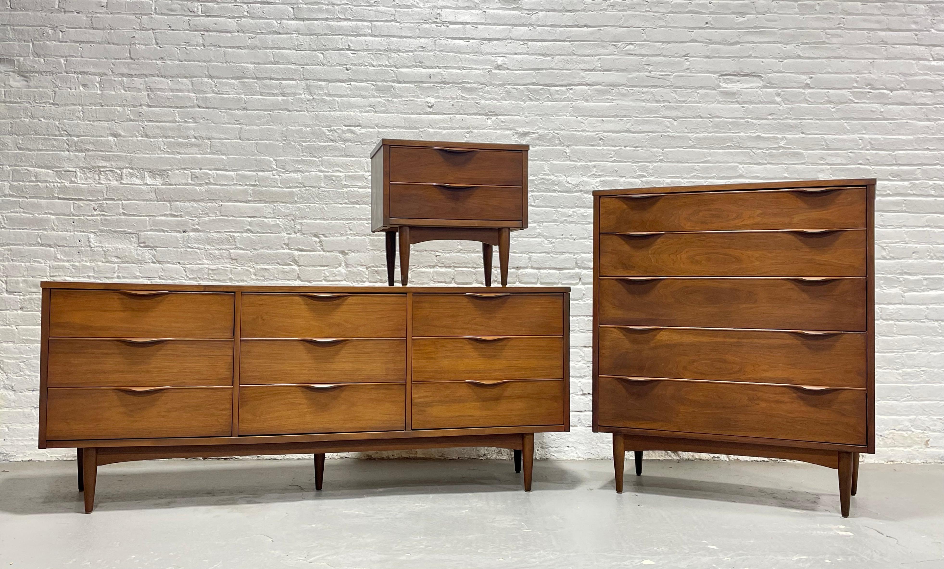 Walnut Mid Century MODERN Sculpted BEDROOM SET, c. 1960's 9