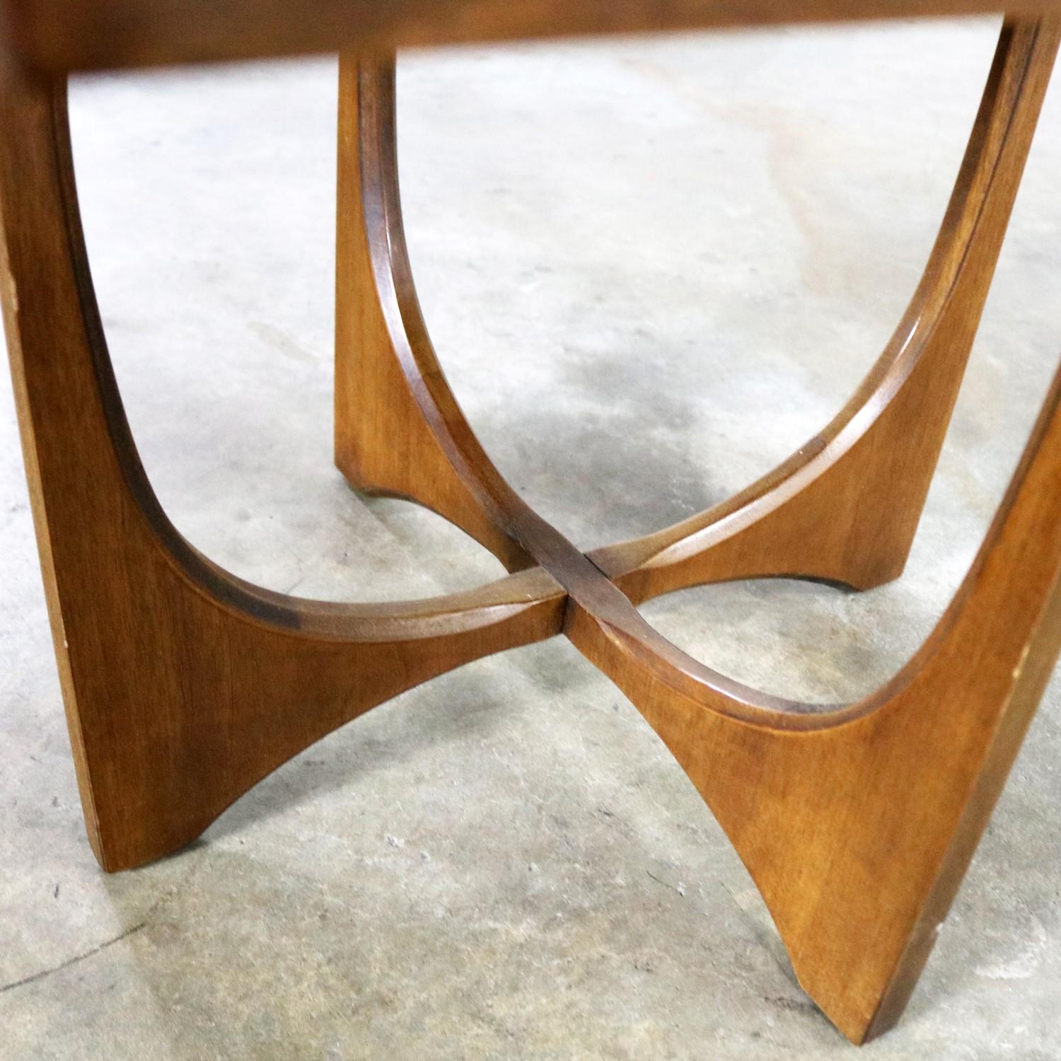 Walnut Mid Century Modern Square Side Table Lamp Table 6150-05 Broyhill Brasilia 7