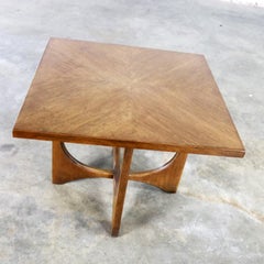 Walnut Mid Century Modern Square Side Table Lamp Table 6150-05 Broyhill Brasilia