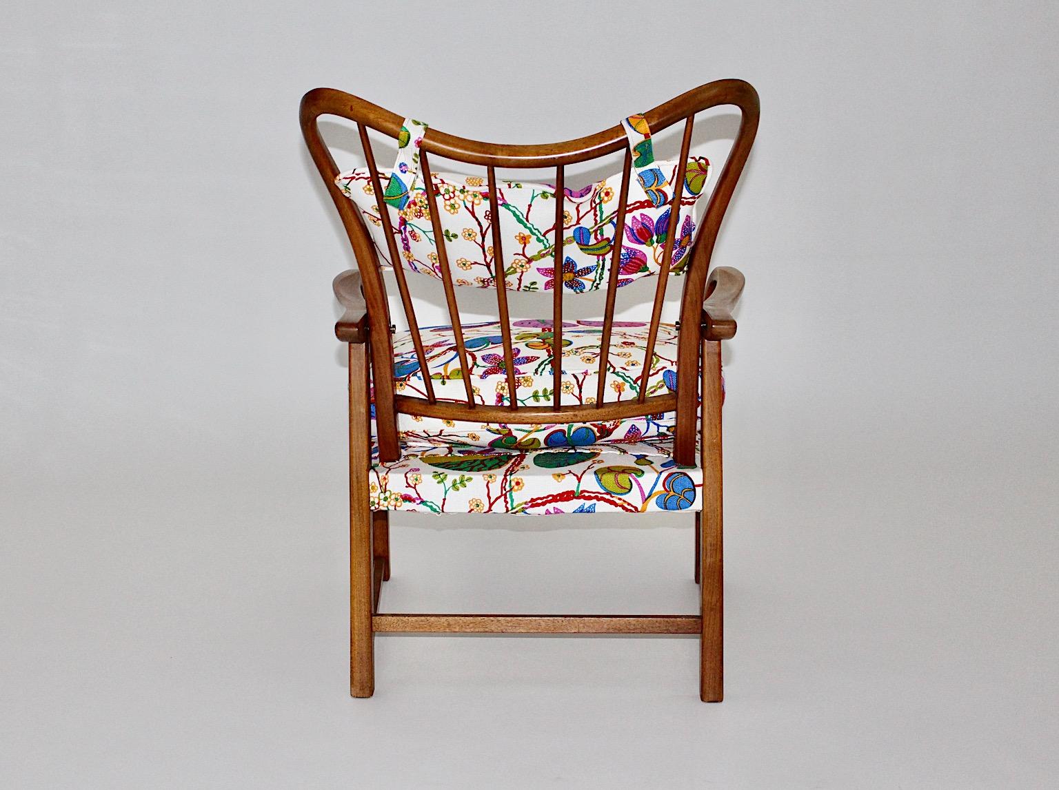 Nogal Silla de salón vintage moderna de mediados de siglo Josef Frank Tela Oswald Härdtl en venta 10