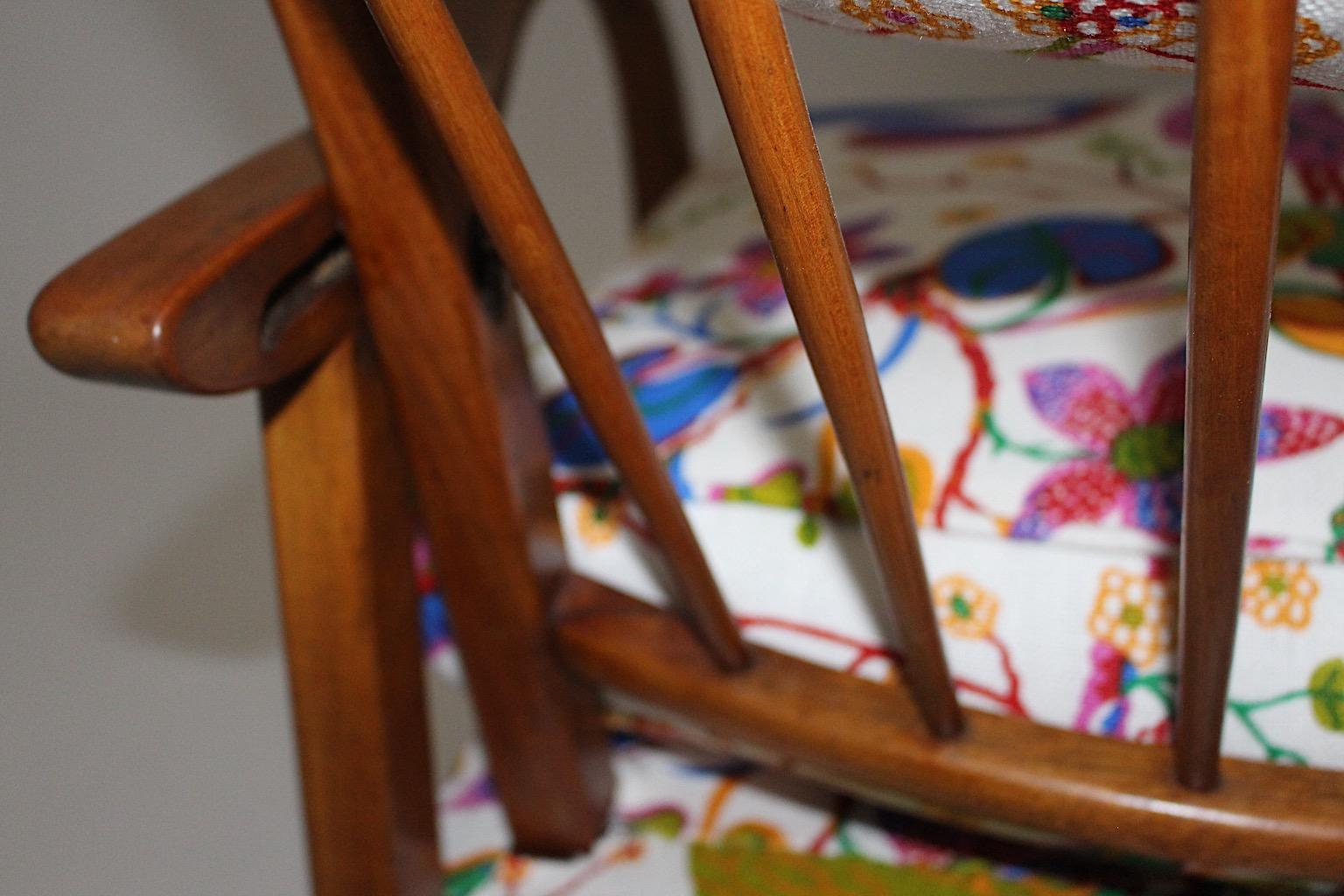 Nogal Silla de salón vintage moderna de mediados de siglo Josef Frank Tela Oswald Härdtl en venta 12