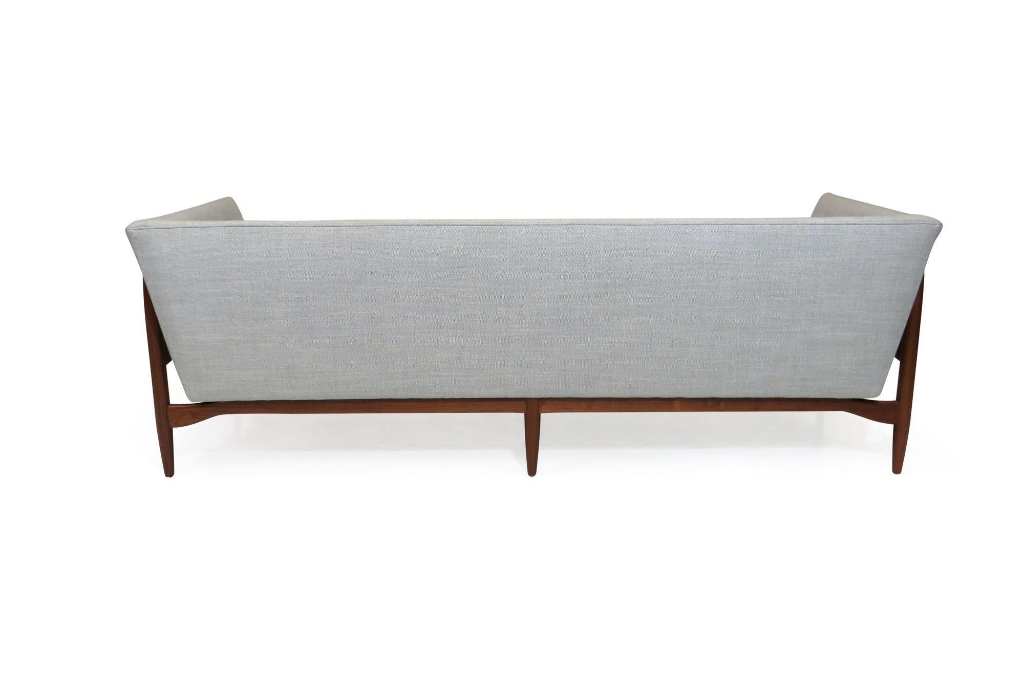 Walnut Milo Baughman for Thayer Coggin Sofa 3