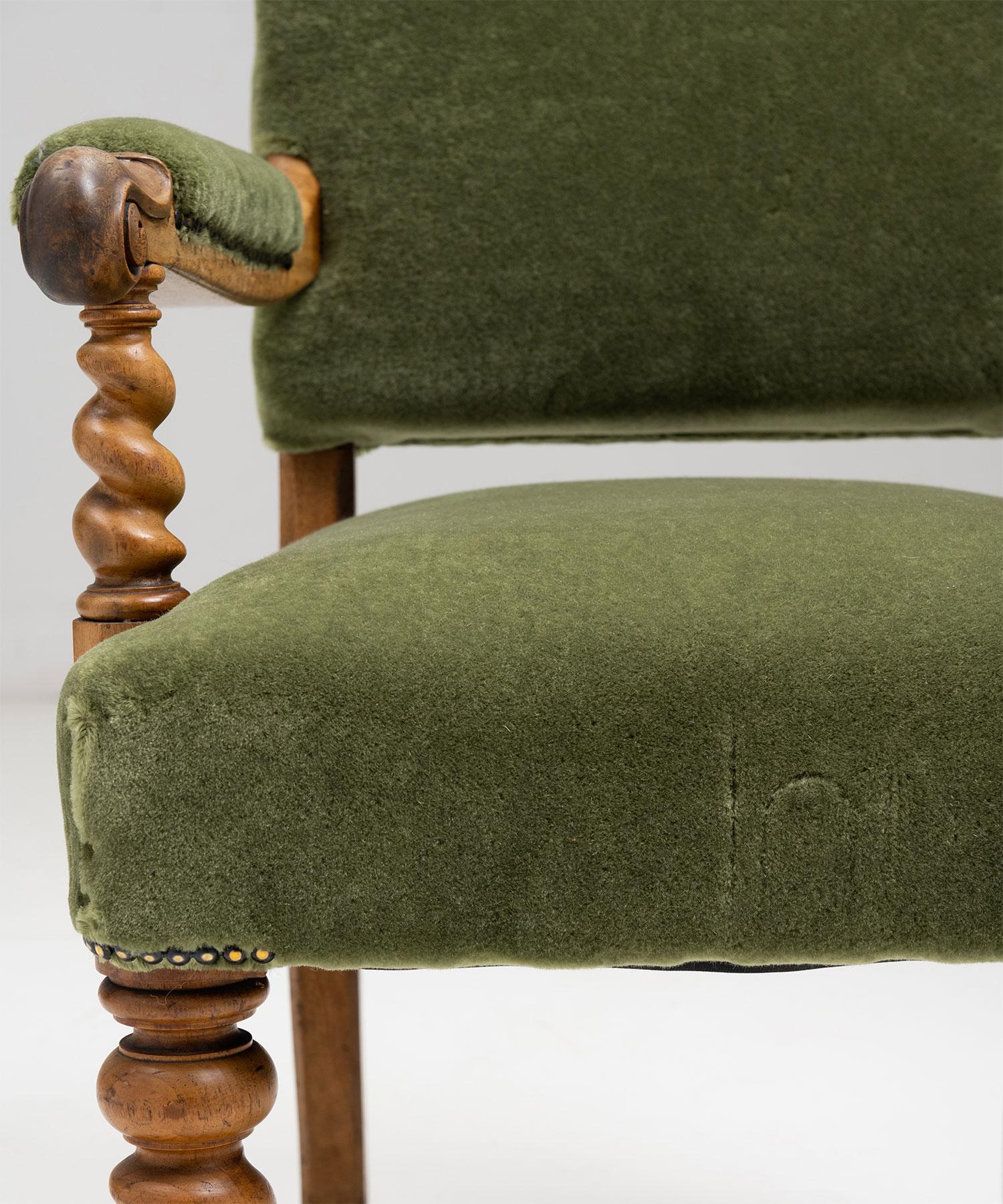 Early Victorian Walnut & Mohair Desk Chair by Hindley & Sons, England circa 1830