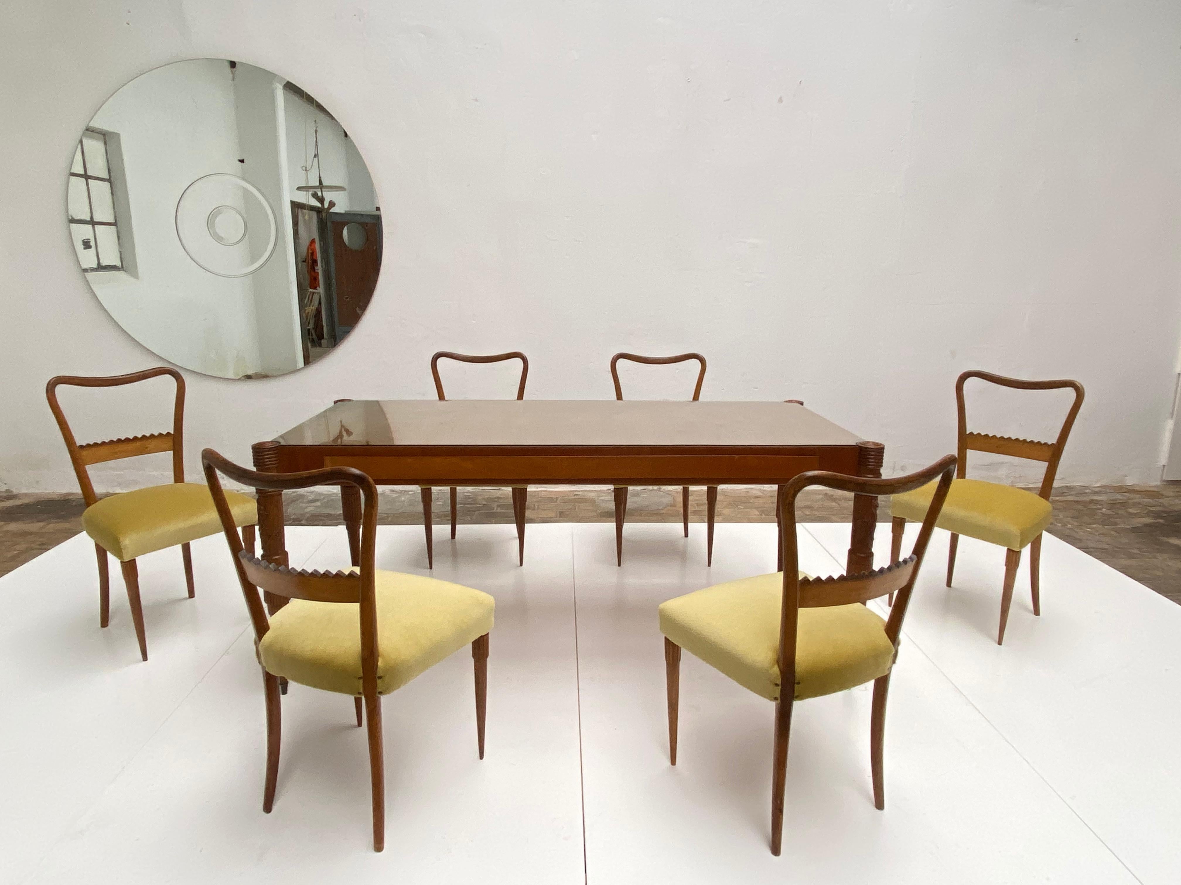 mollai collection dining set