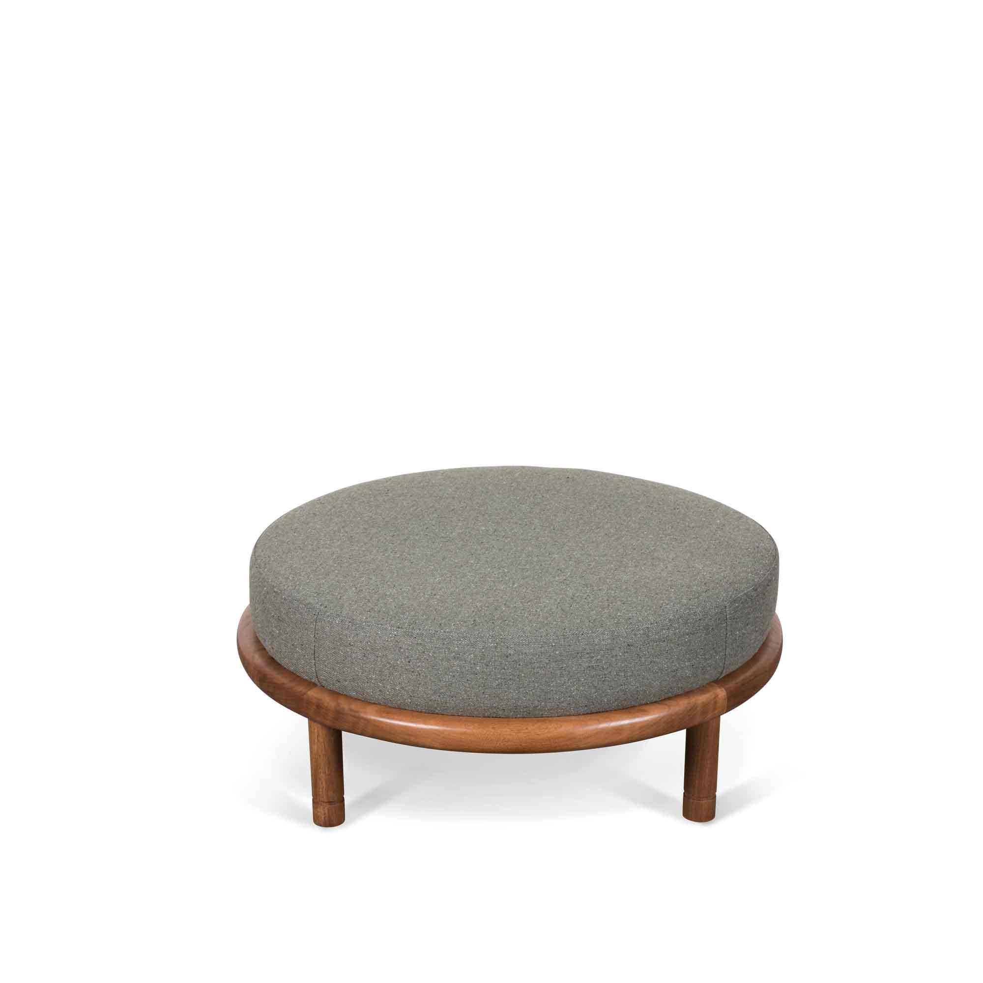 Mid-Century Modern Ottoman en noyer A Moreno par Lawson-Fenning en vente