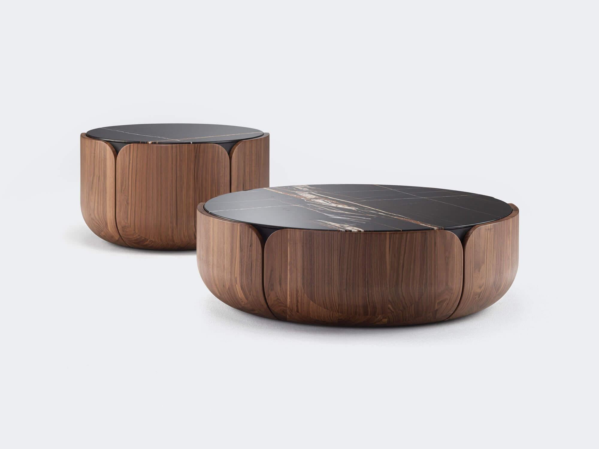 Marbre Noyer Natur Bianco Namibia Bloom Table basse L by Milla & Milli en vente