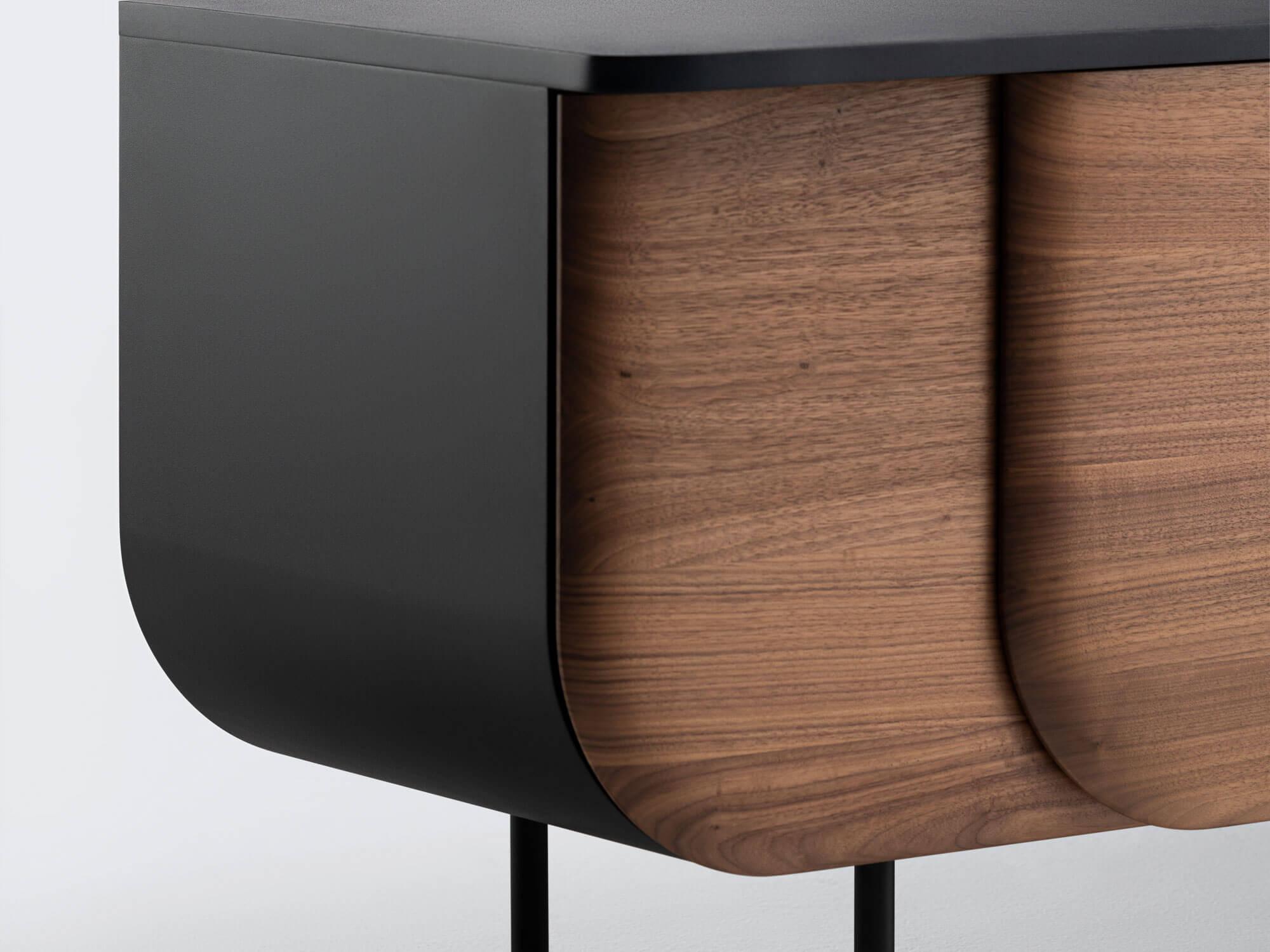 Croato Credenza Nature Bloom in noce di Milla & Milli in vendita