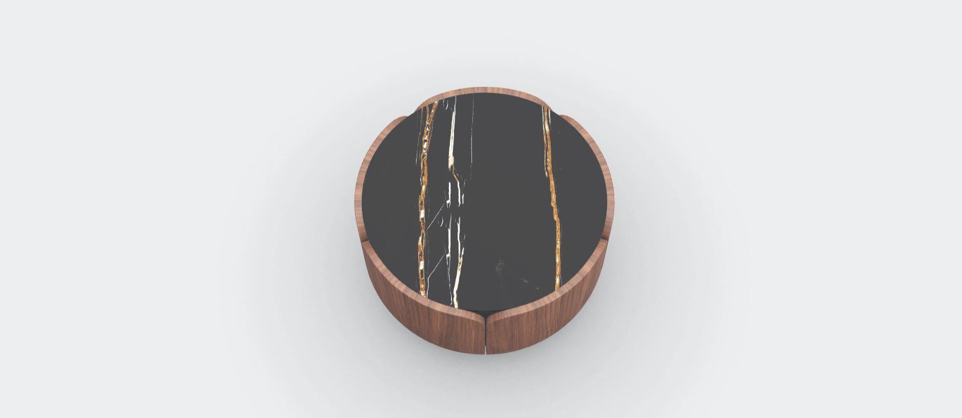 Moderne Noyer Natur Sahara Noir Bloom Table basse M par Milla & Milli en vente
