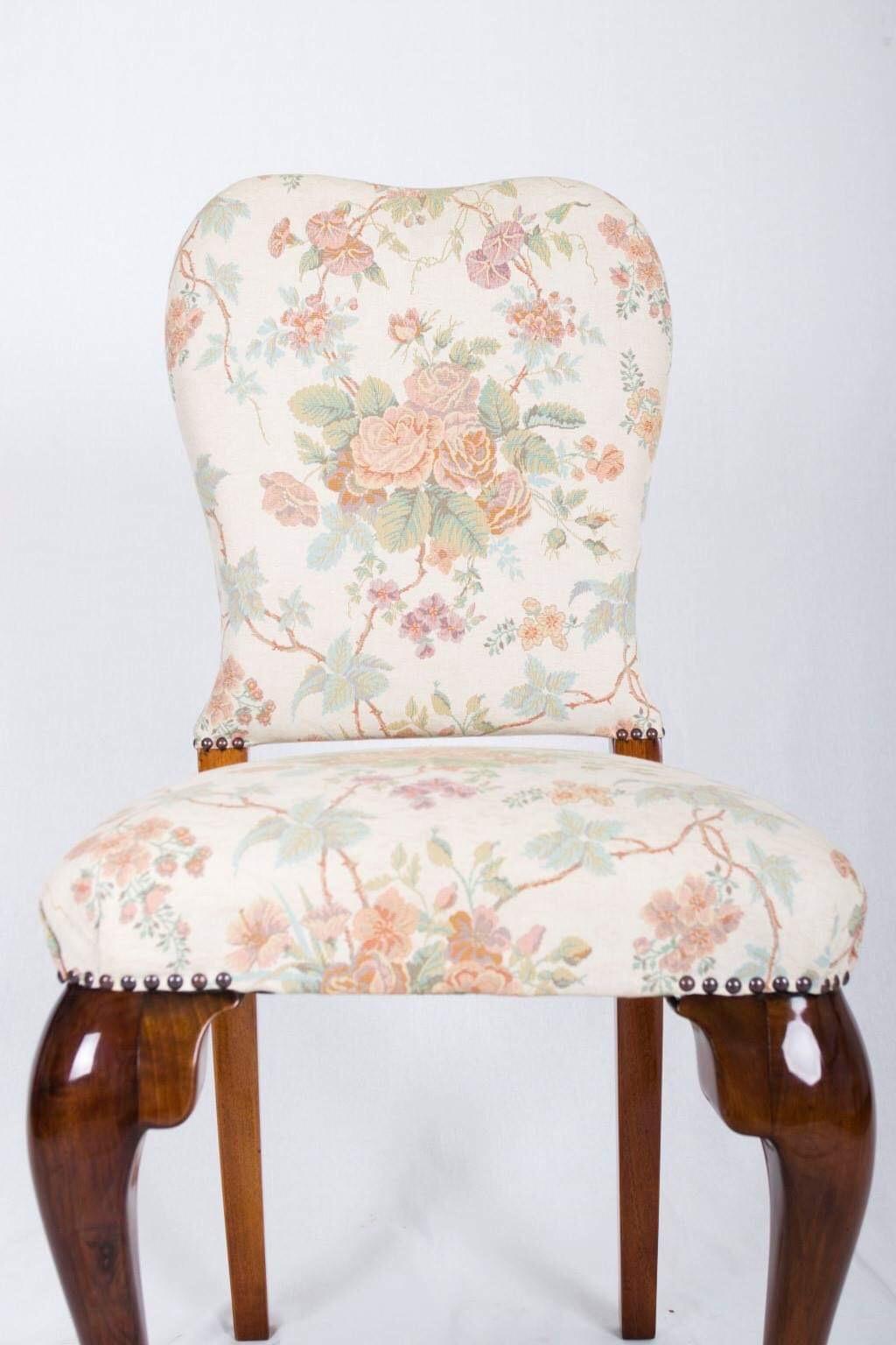 Carved Walnut Neobarokk Dinner Set of 6 Chairs Ám Table For Sale