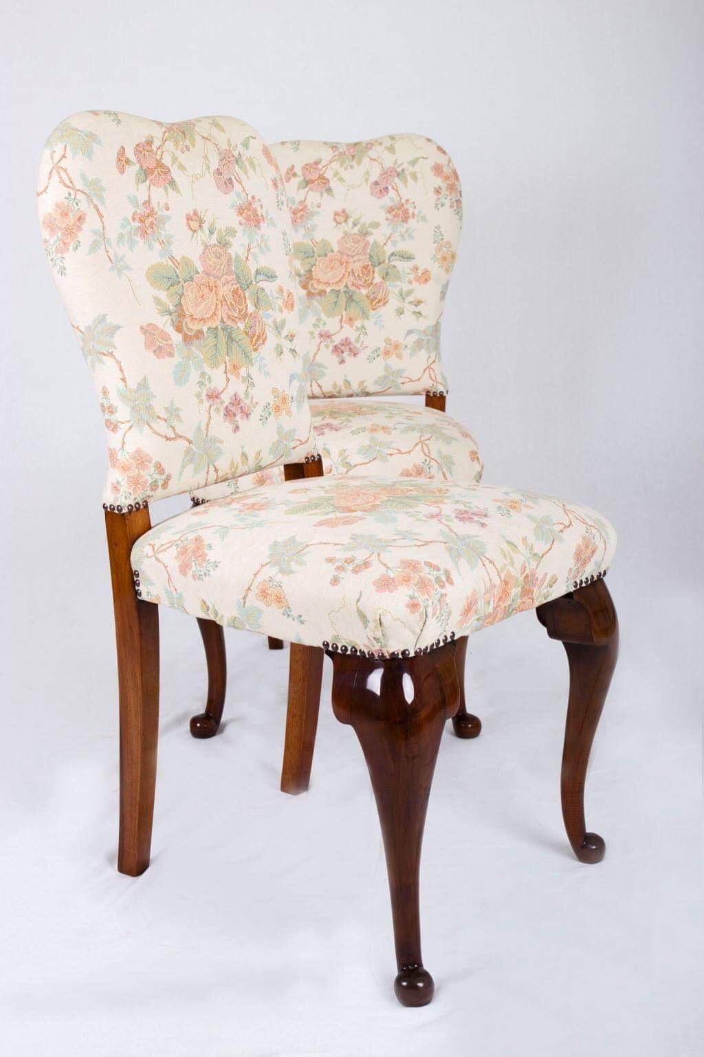 Early 20th Century Walnut Neobarokk Dinner Set of 6 Chairs Ám Table For Sale