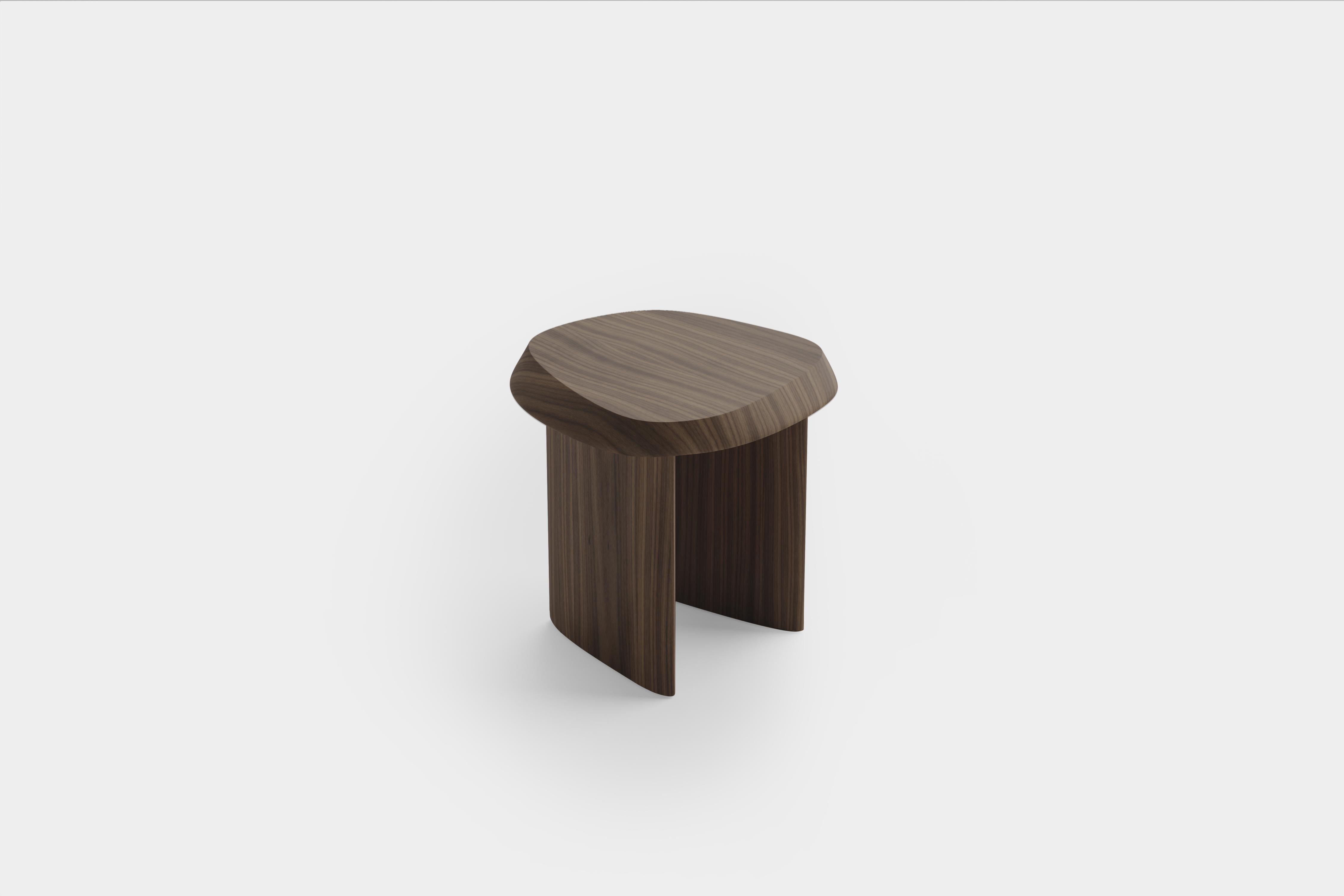 Table d'appoint Duna Nest, table de chevet en bois de noyer par Joel Escalona en vente 3