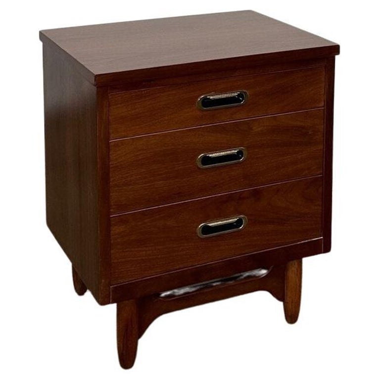 Walnut Nightstand with Sculpted Pulls Single For Sale at 1stDibs
