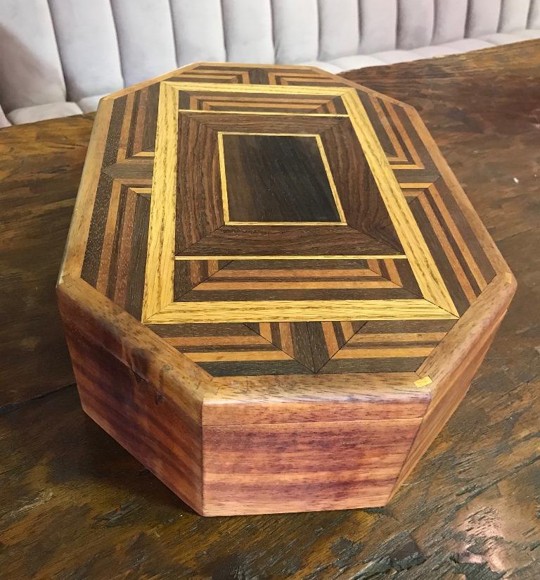 Walnut, Oak, Koa, Mahogany, Brazilian Rosewood Inlaid Octagonal Sided Box In Good Condition In Studio City, CA