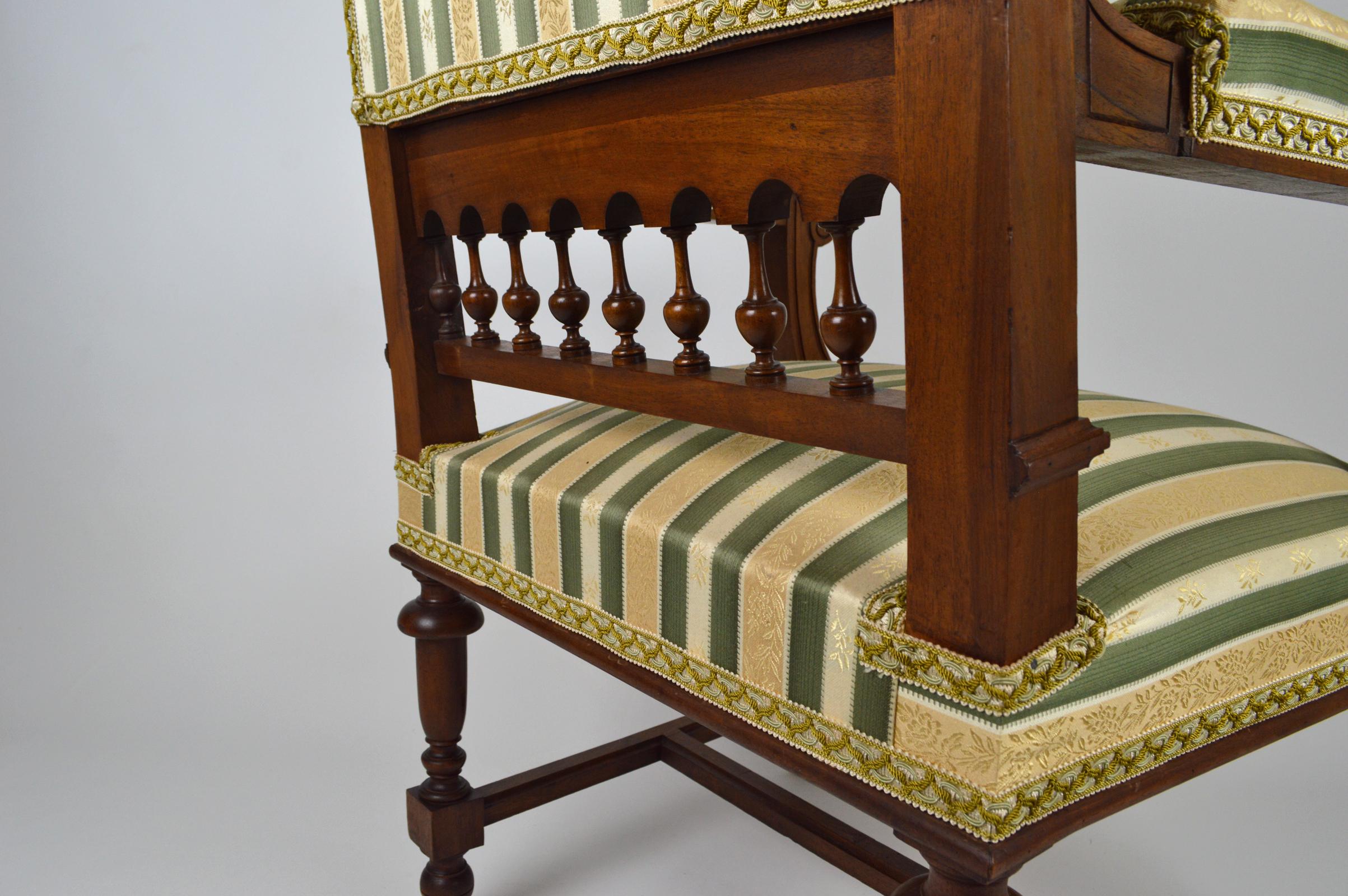 Walnut Office Armchair with Lion Heads, Renaissance Revival, France, circa 1880 For Sale 12