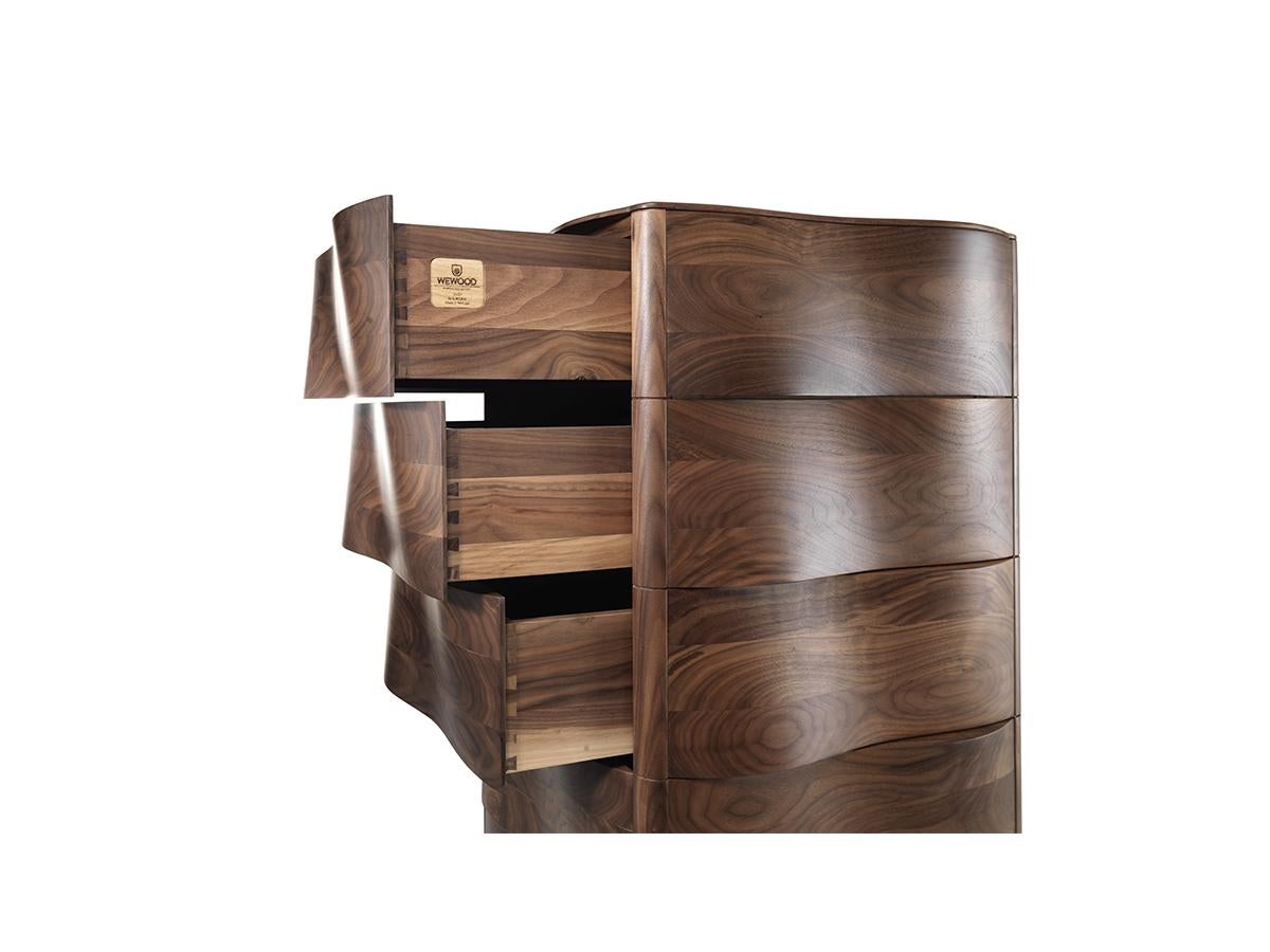 Chiffonier chest of drawers commode dresser with exterior in solid wood and interior in natural veneered mdf.
Possible to choose among oak or walnut wood.
Base made of iron with matte electrostatic paint.
Packed in a plywood box for