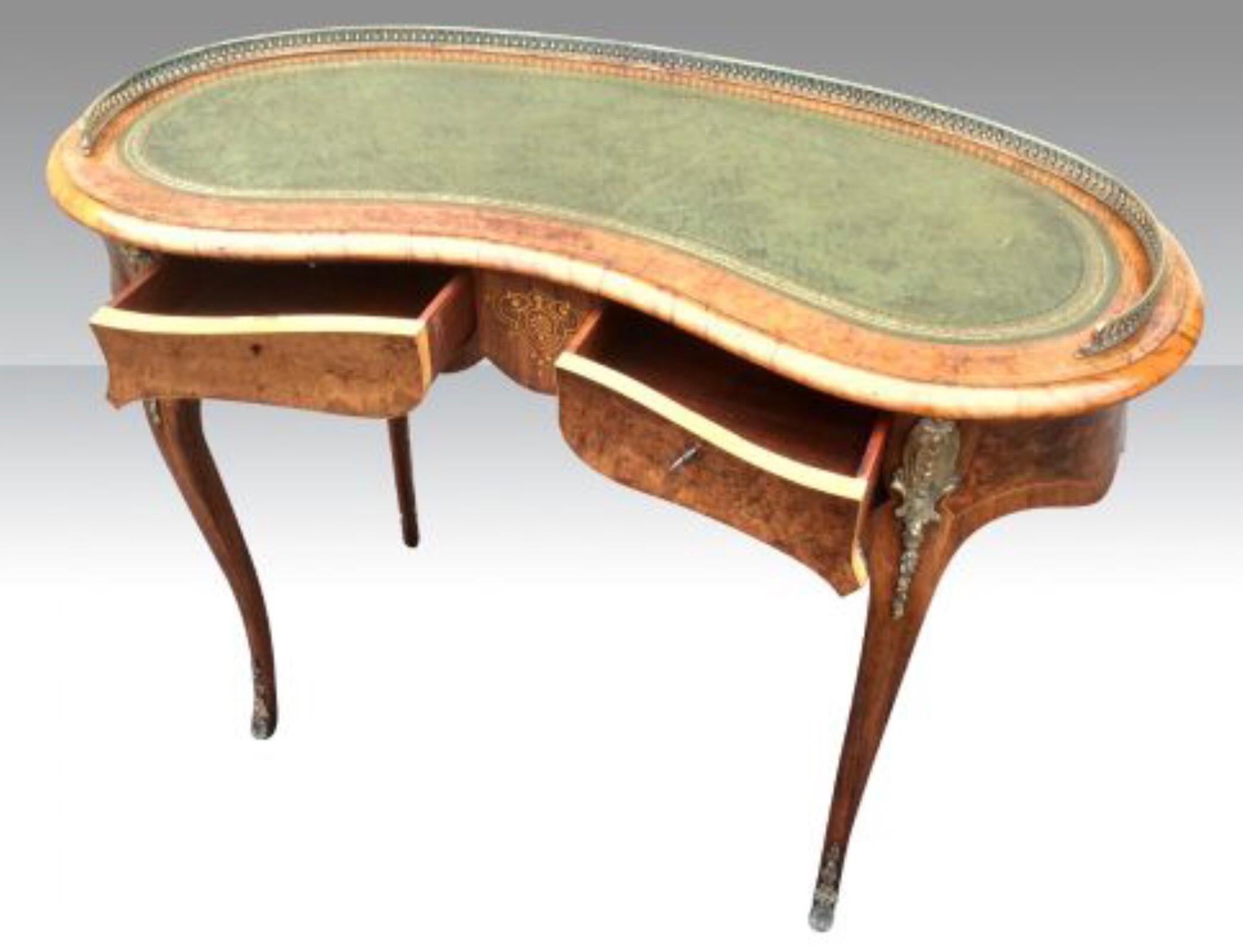 Walnut Ormolu Mounted Kidney Shaped Antique Desk In Excellent Condition For Sale In Antrim, GB