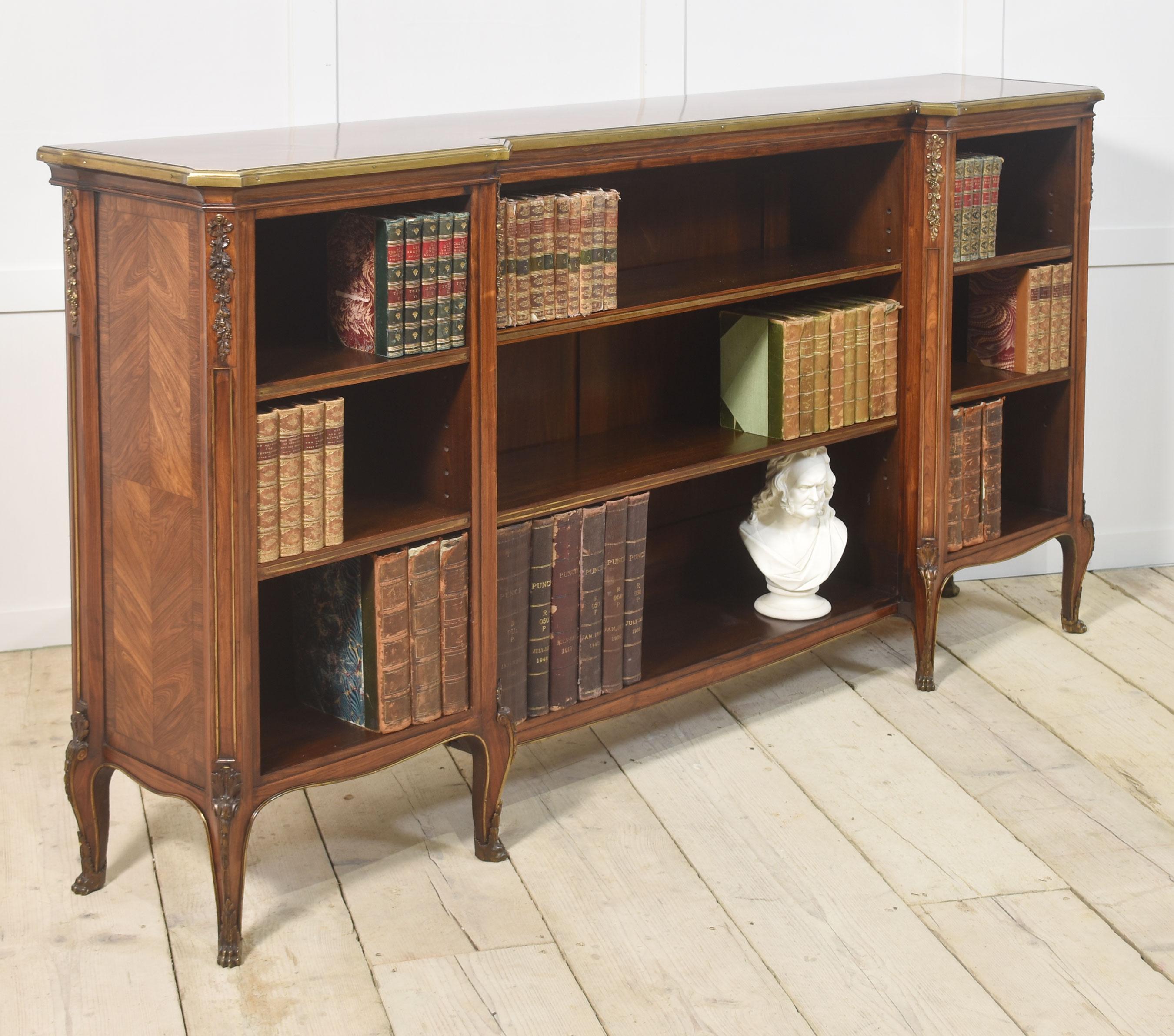 Walnut ormolu mounted open bookcase In Good Condition For Sale In Cheshire, GB