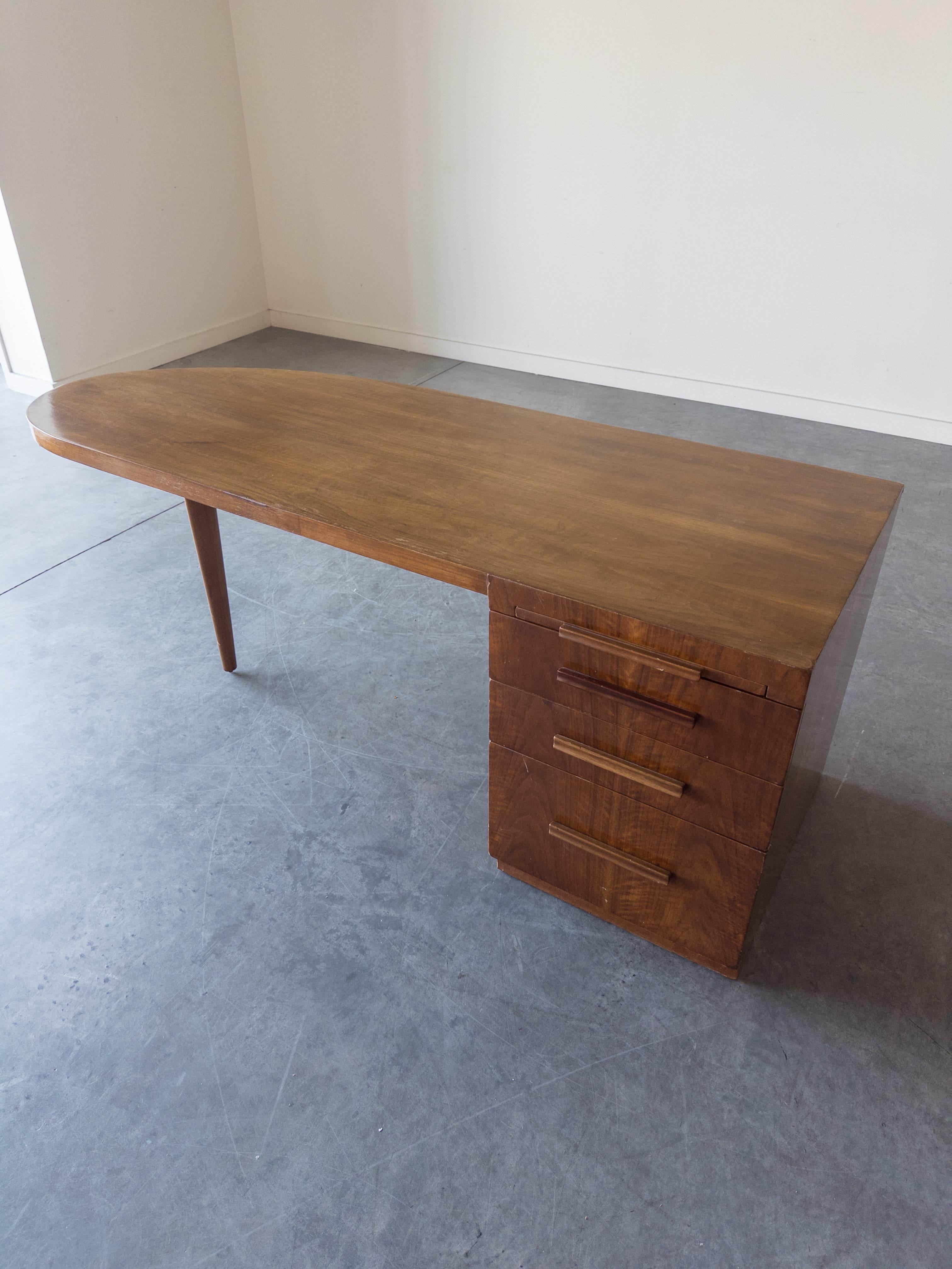 American Walnut Oval Desk by T.H.Robsjohn-Gibbings for Widdicomb For Sale
