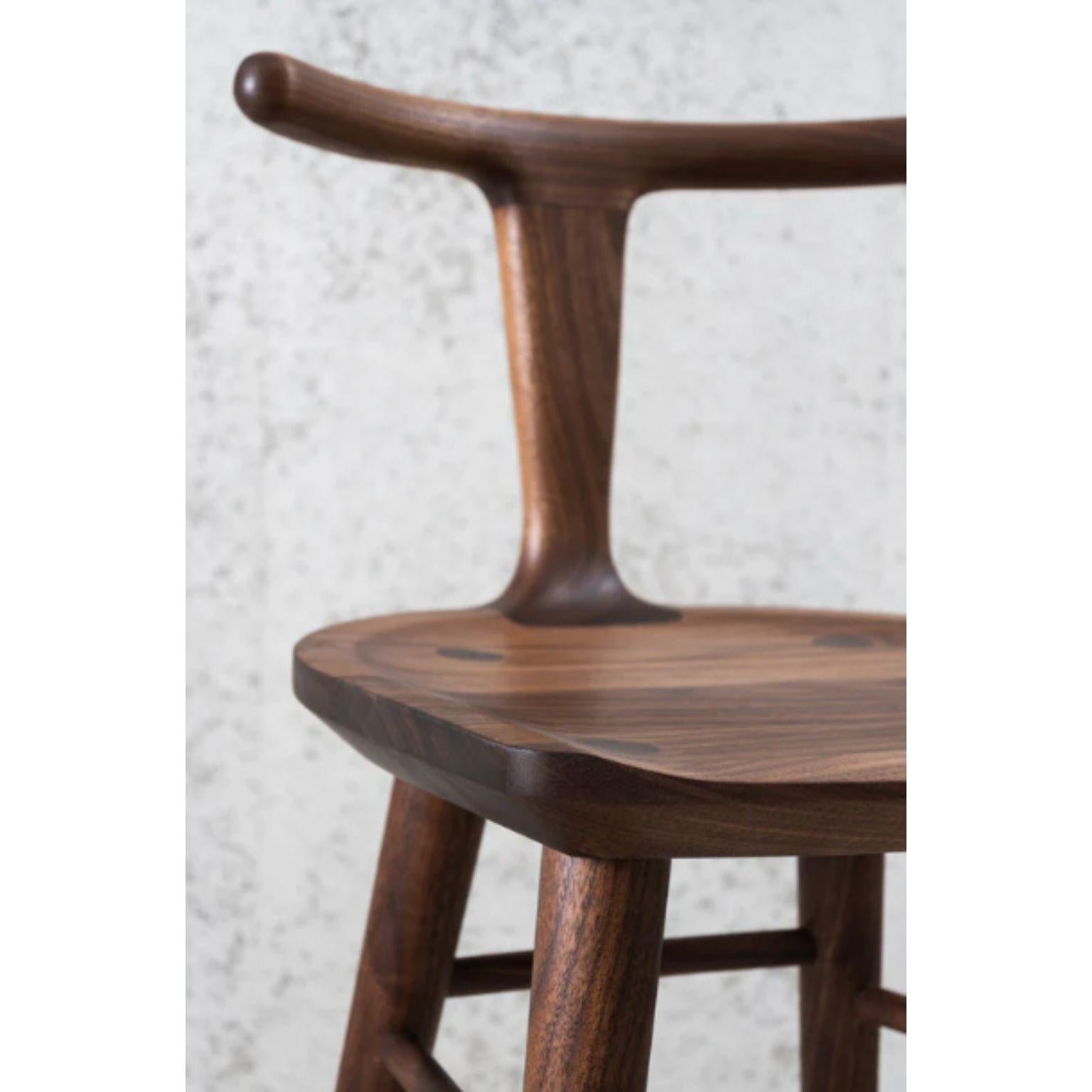 Walnut Oxbend Stool by Fernweh Woodworking In New Condition For Sale In Geneve, CH