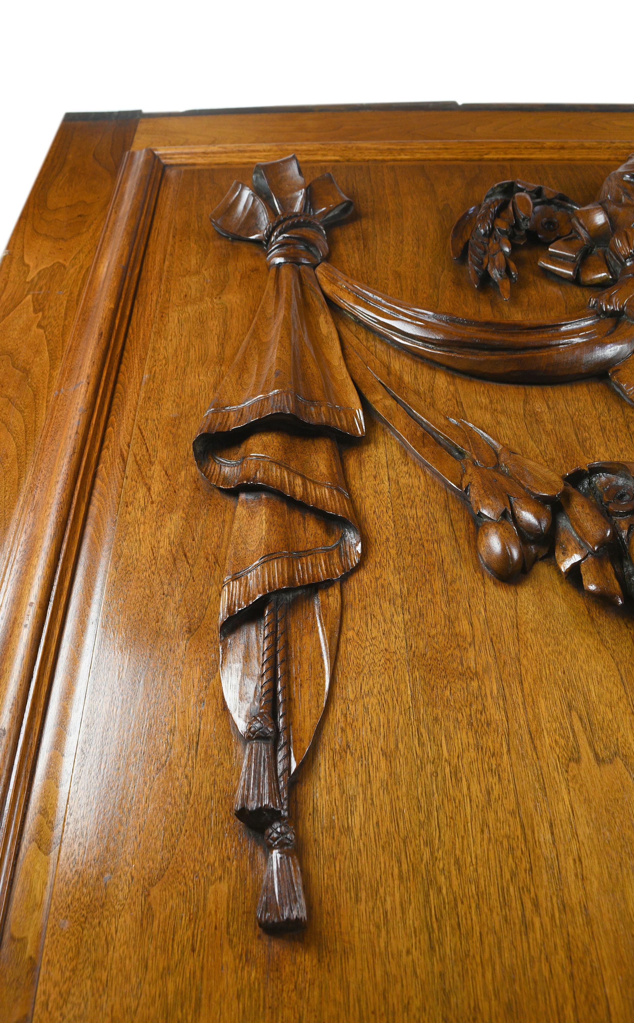 Walnut Panels with Carved Cherubs  In Good Condition For Sale In Minneapolis, MN