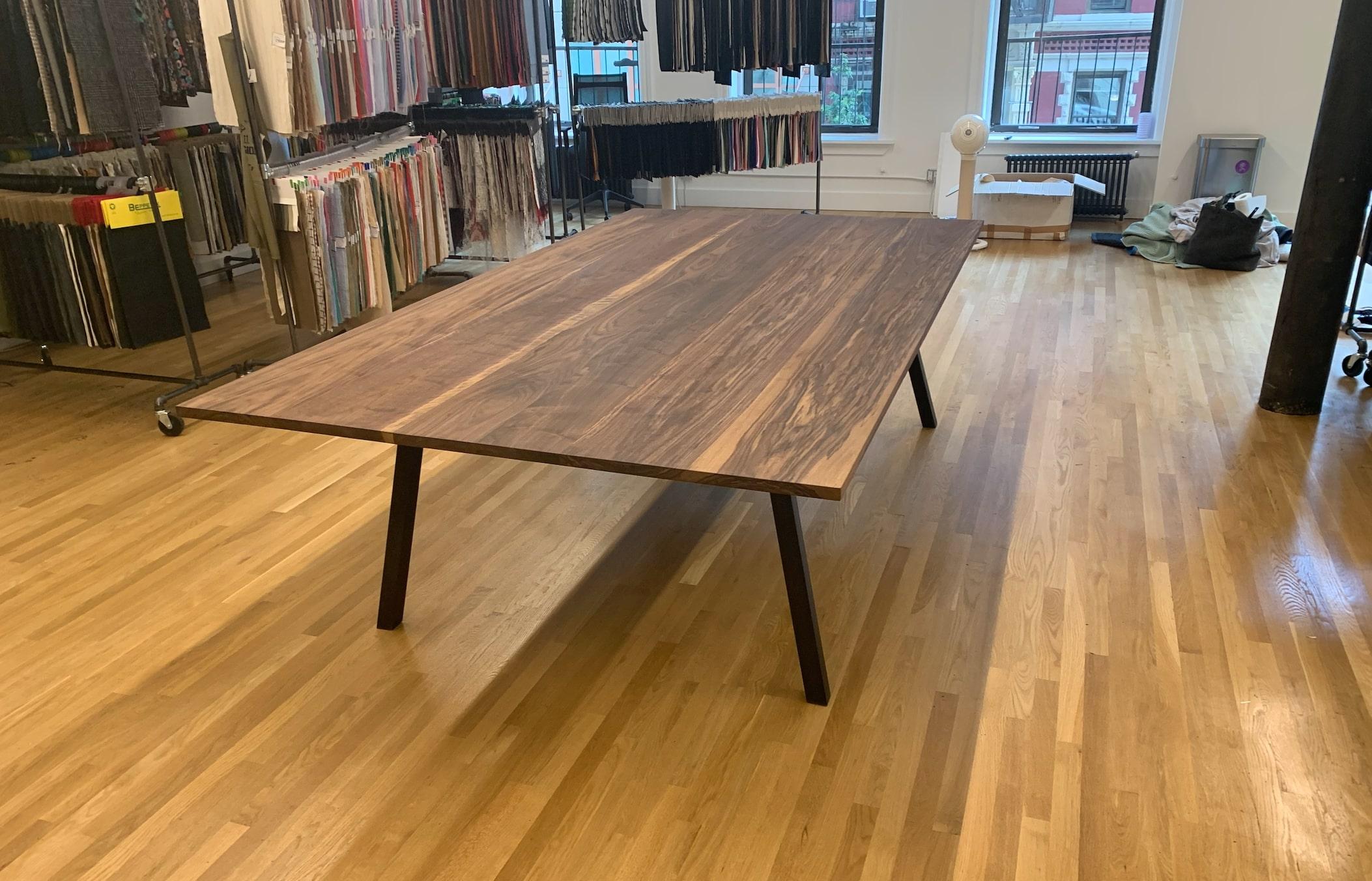 Walnut Ping Pong Table In New Condition For Sale In Brooklyn, NY