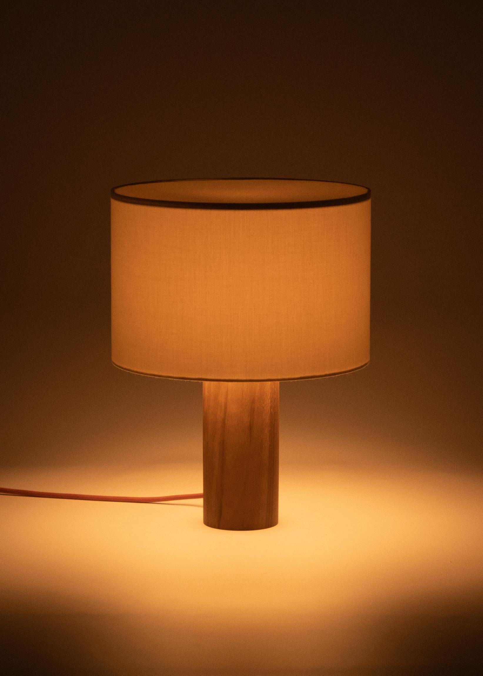 Walnut Pipito Table Lamp by Simone & Marcel In New Condition For Sale In Geneve, CH